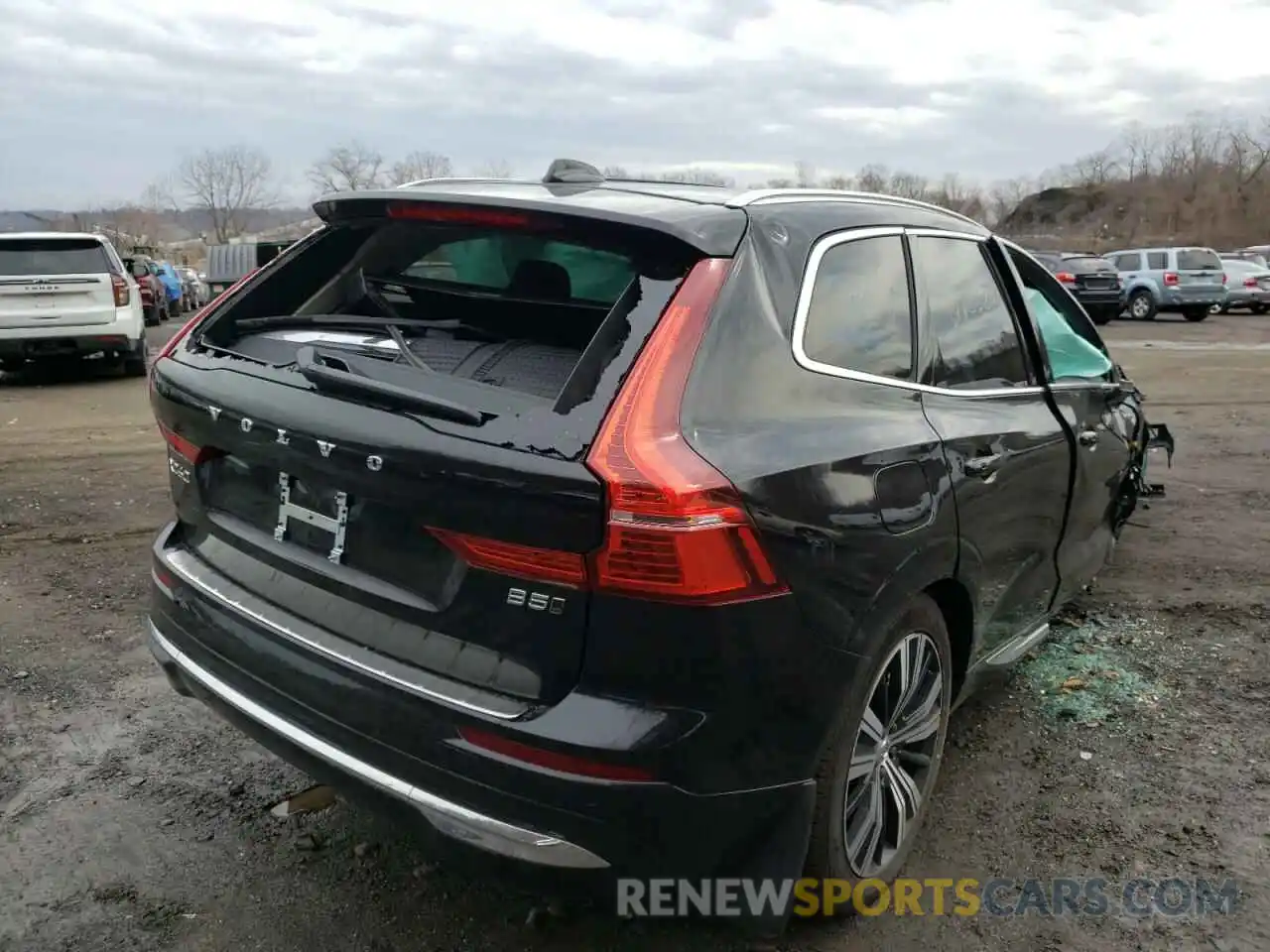 4 Photograph of a damaged car YV4L12RL5N1954132 VOLVO XC60 B5 IN 2022