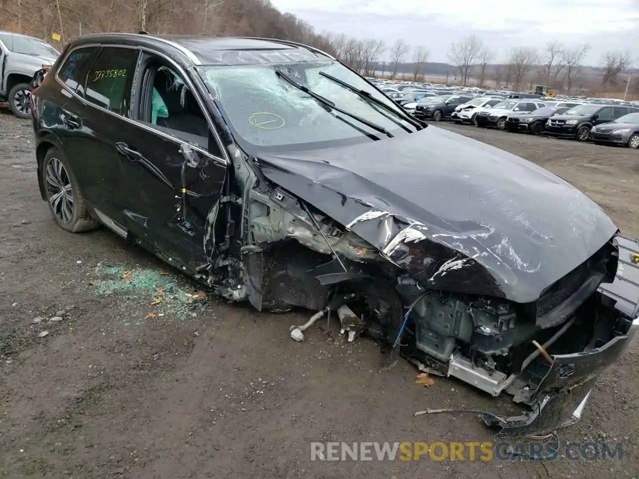 9 Photograph of a damaged car YV4L12RL5N1954132 VOLVO XC60 B5 IN 2022