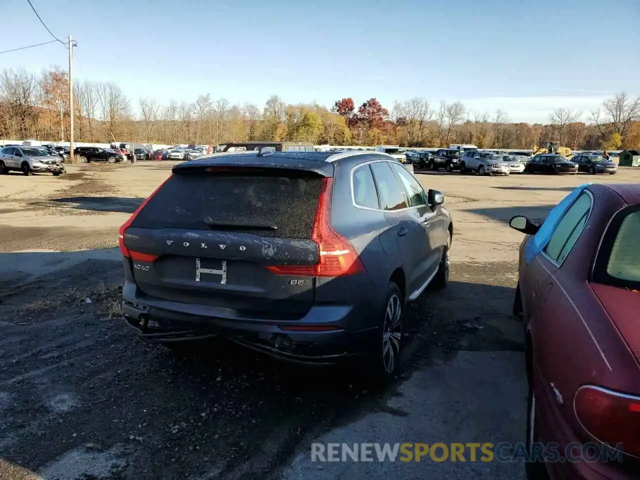 4 Photograph of a damaged car YV4L12RL7N1040223 VOLVO XC60 B5 IN 2022