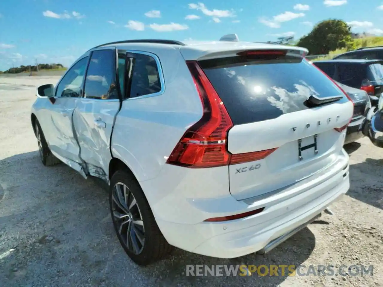 3 Photograph of a damaged car YV4L12DK8N1920605 VOLVO XC60 B5 MO 2022