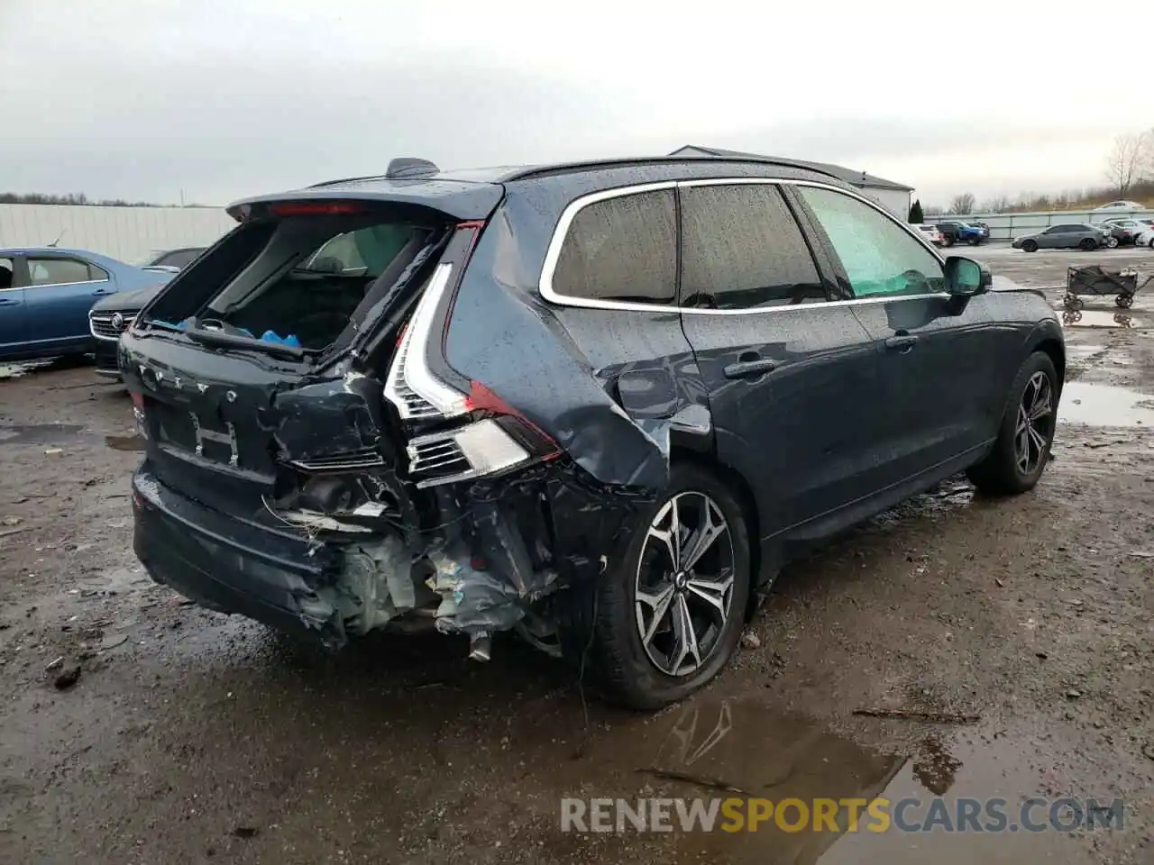 4 Photograph of a damaged car YV4L12RK5N1904418 VOLVO XC60 B5 MO 2022