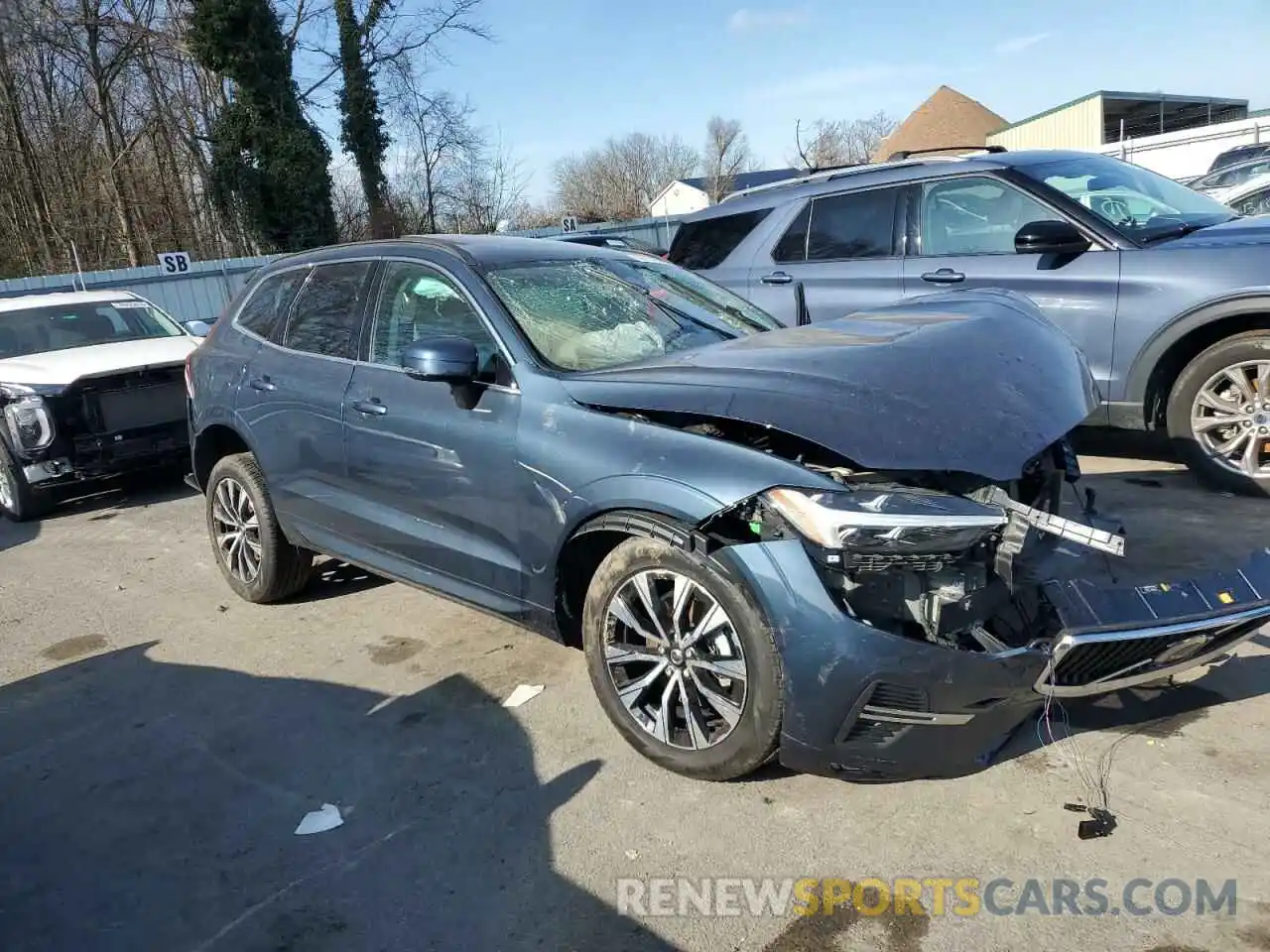 4 Photograph of a damaged car YV4L12RV2P1216910 VOLVO XC60 CORE 2023