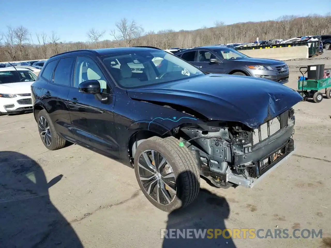 4 Photograph of a damaged car YV4L12RL5R1749335 VOLVO XC60 PLUS 2024