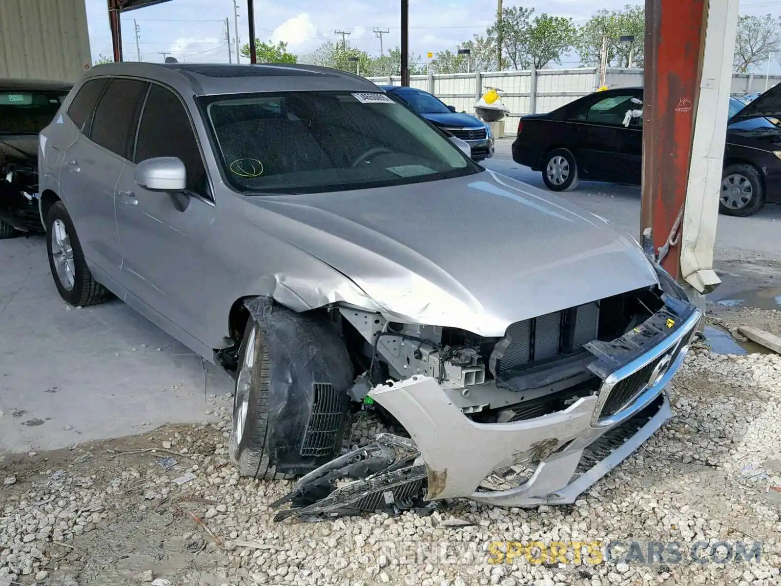 1 Фотография поврежденного автомобиля LYV102DK8KB184556 VOLVO XC60 T5 2019