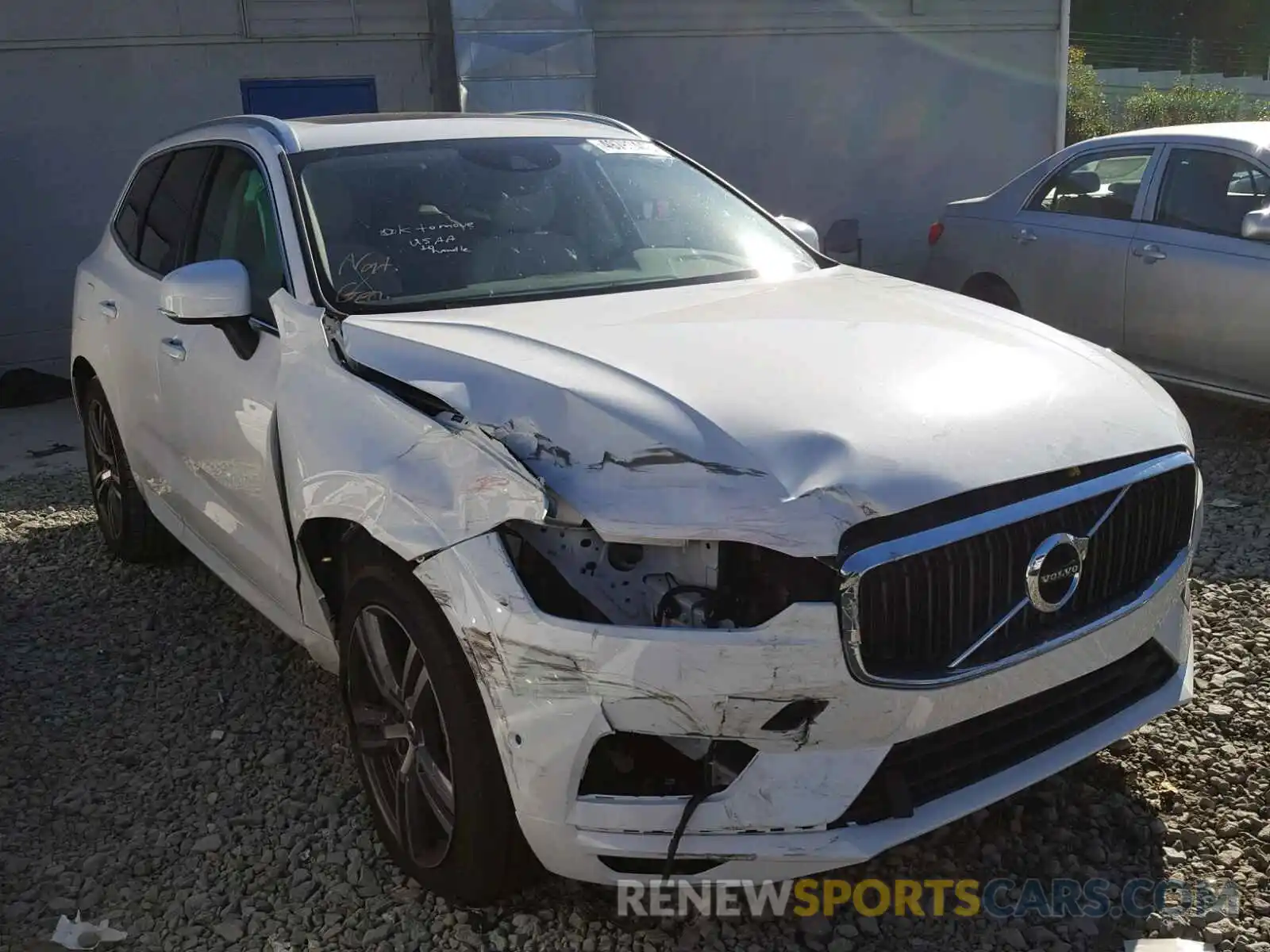 1 Photograph of a damaged car LYV102DKXKB176698 VOLVO XC60 T5 2019