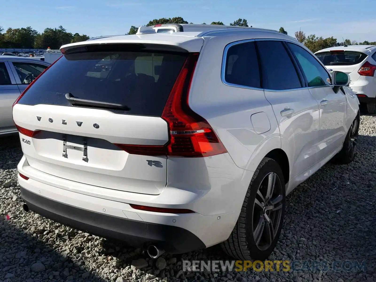 4 Photograph of a damaged car LYV102DKXKB176698 VOLVO XC60 T5 2019