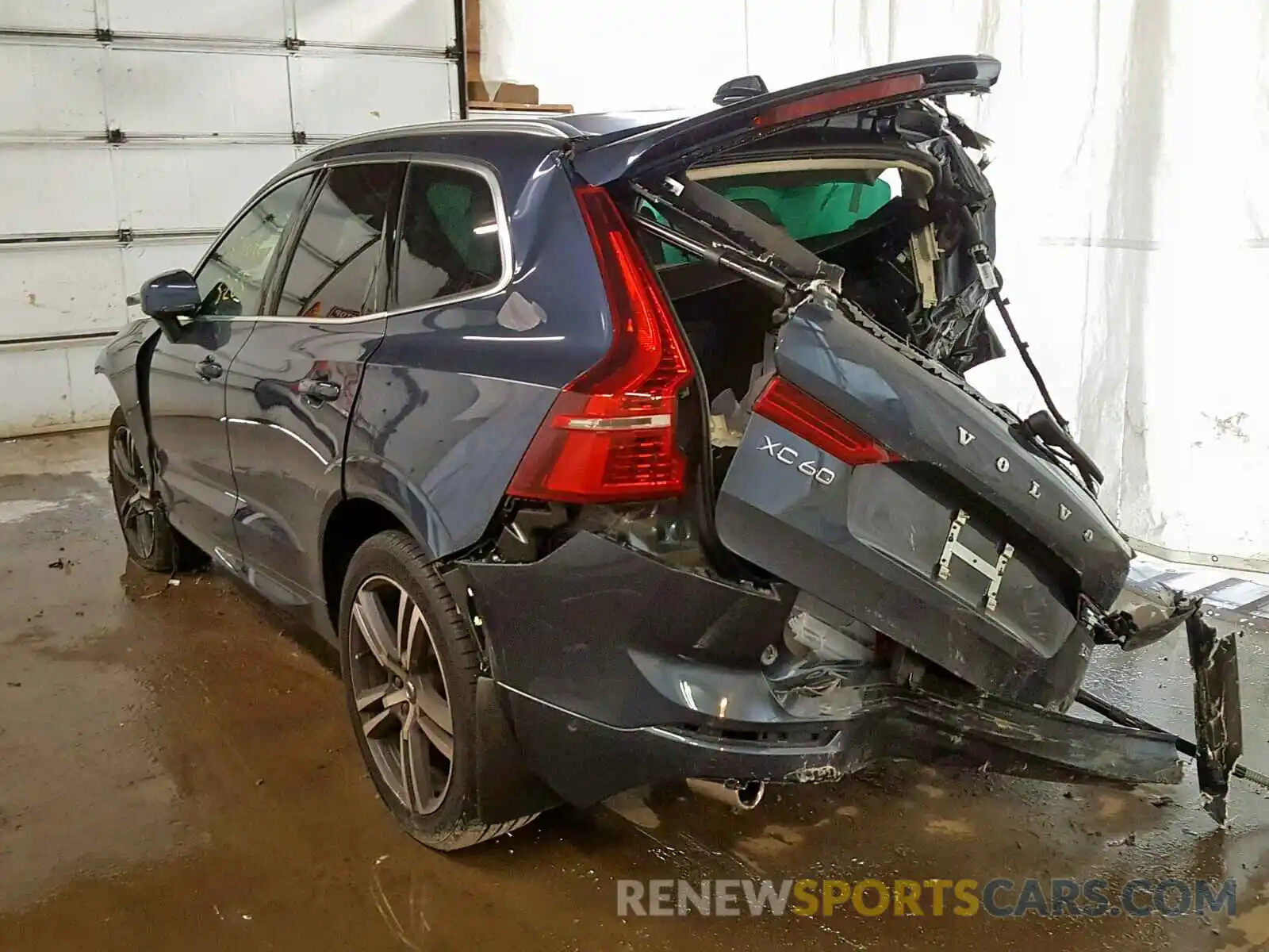 3 Photograph of a damaged car LYV102RK4KB284971 VOLVO XC60 T5 2019