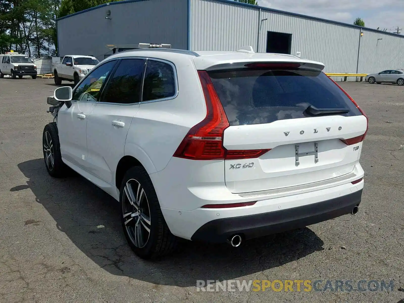 3 Photograph of a damaged car LYV102RK7KB220875 VOLVO XC60 T5 2019