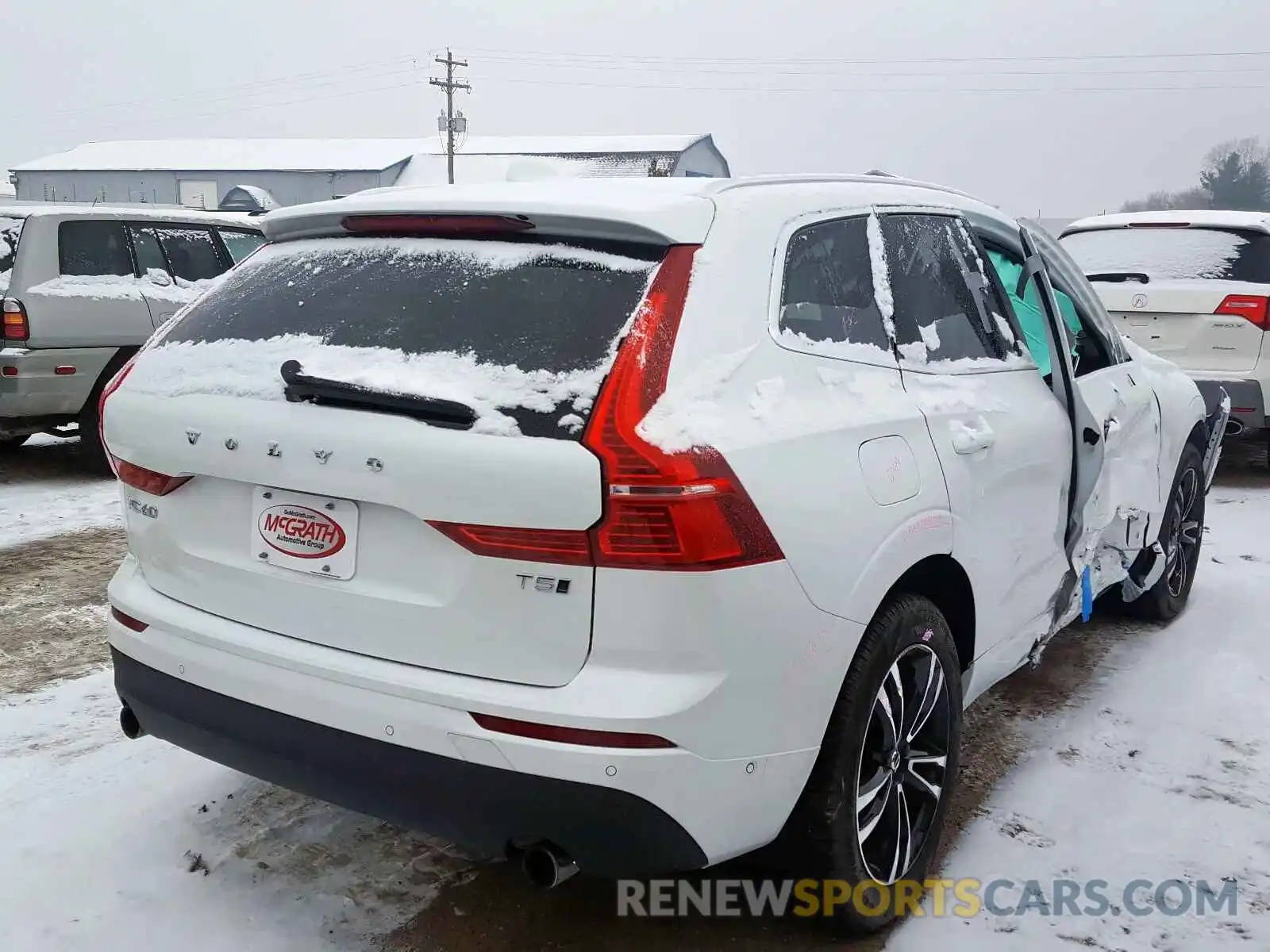 4 Photograph of a damaged car LYV102RK9KB196059 VOLVO XC60 T5 2019