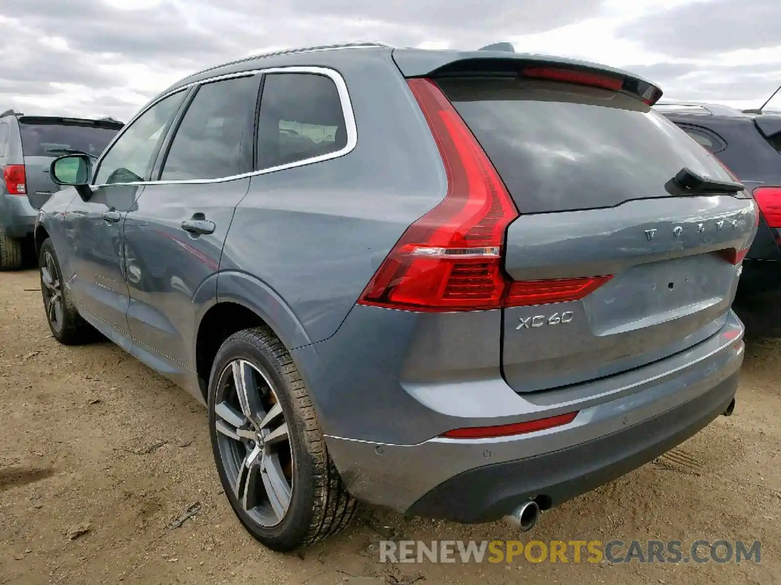 3 Photograph of a damaged car LYV102RKXKB236150 VOLVO XC60 T5 2019