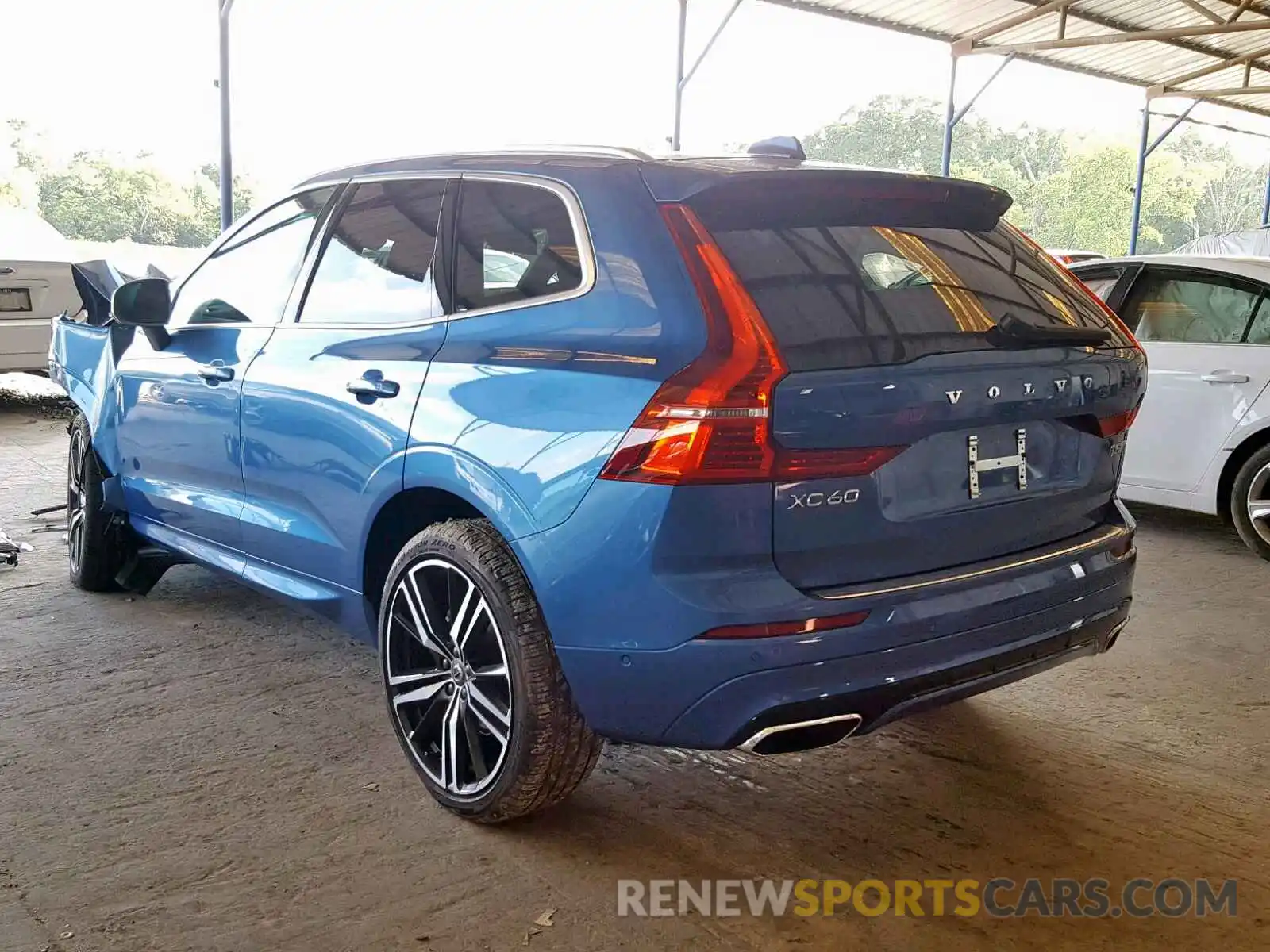 3 Photograph of a damaged car LYV102RM6KB279451 VOLVO XC60 T5 2019