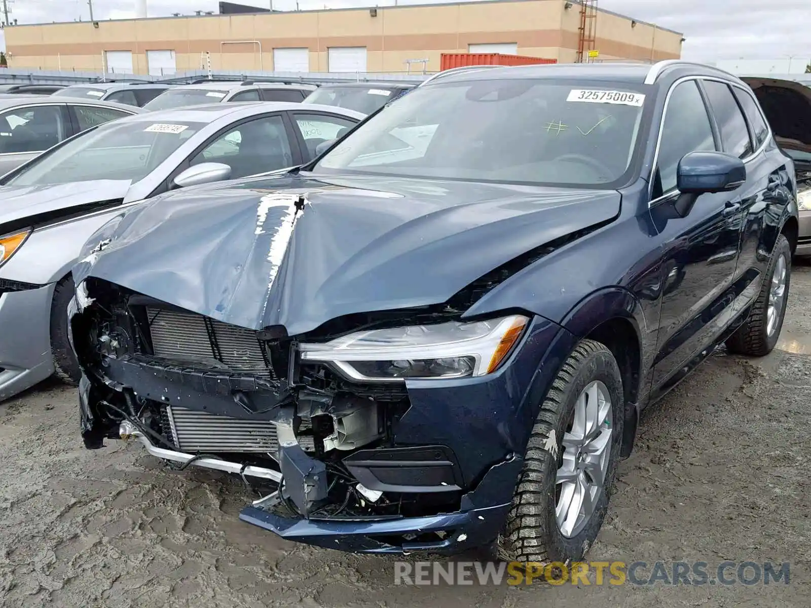 2 Photograph of a damaged car YV4102RK7K1186375 VOLVO XC60 T5 2019