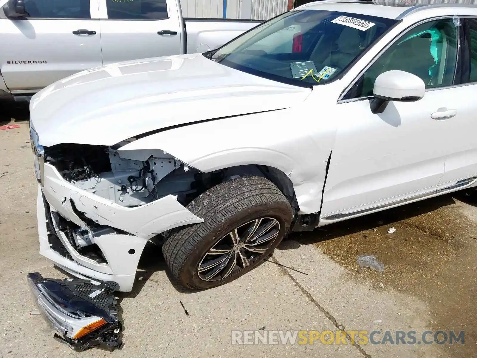 9 Photograph of a damaged car LYV102DL3KB317507 VOLVO XC60 T5 IN 2019