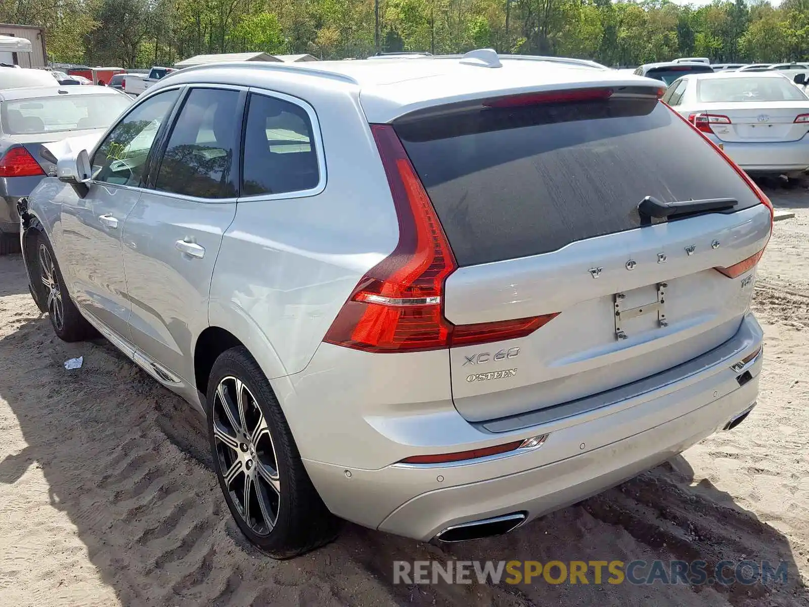 3 Photograph of a damaged car LYV102DL7KB200285 VOLVO XC60 T5 IN 2019