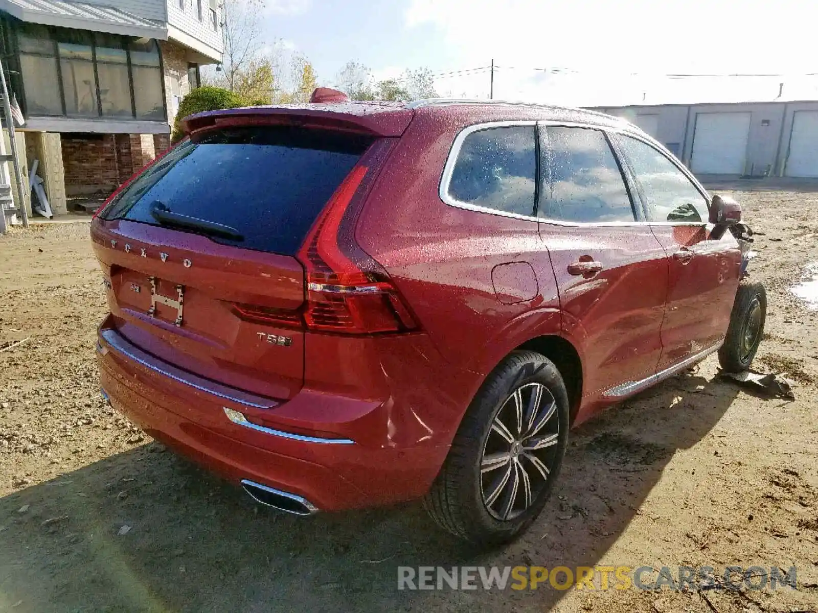 4 Photograph of a damaged car LYV102RL0KB176257 VOLVO XC60 T5 IN 2019