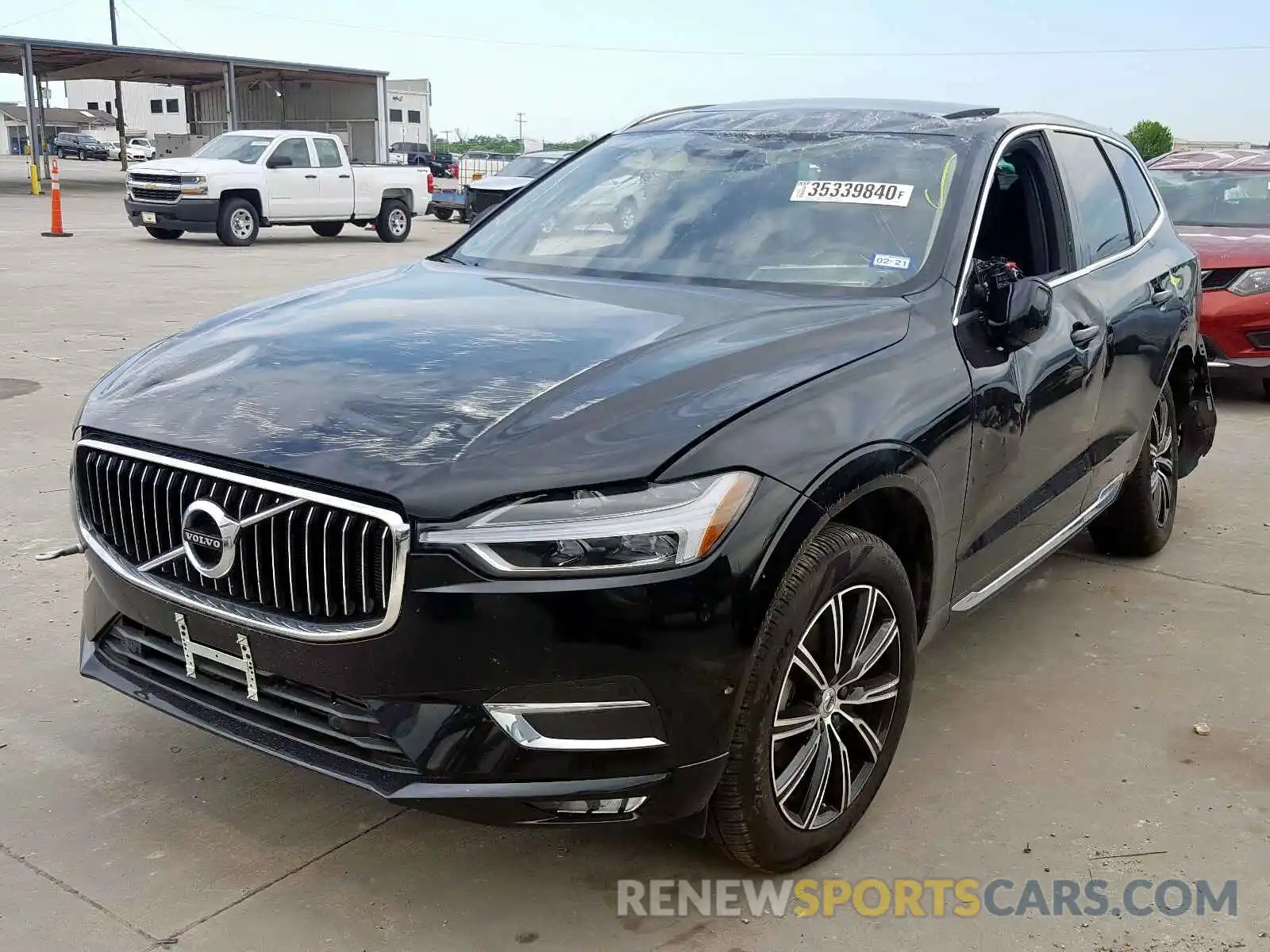 2 Фотография поврежденного автомобиля LYV102RL0KB320681 VOLVO XC60 T5 IN 2019