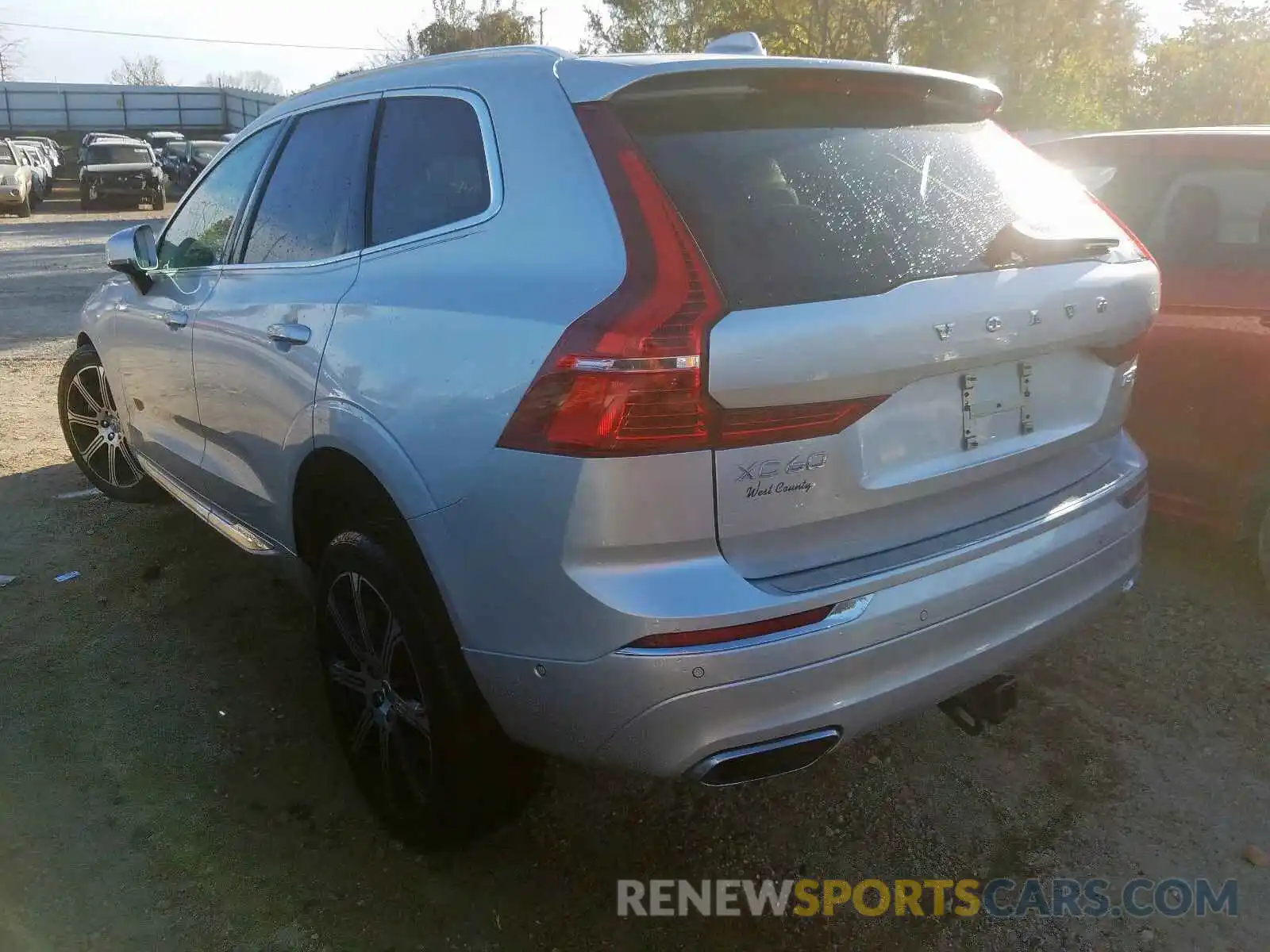 3 Photograph of a damaged car LYV102RL1KB178504 VOLVO XC60 T5 IN 2019