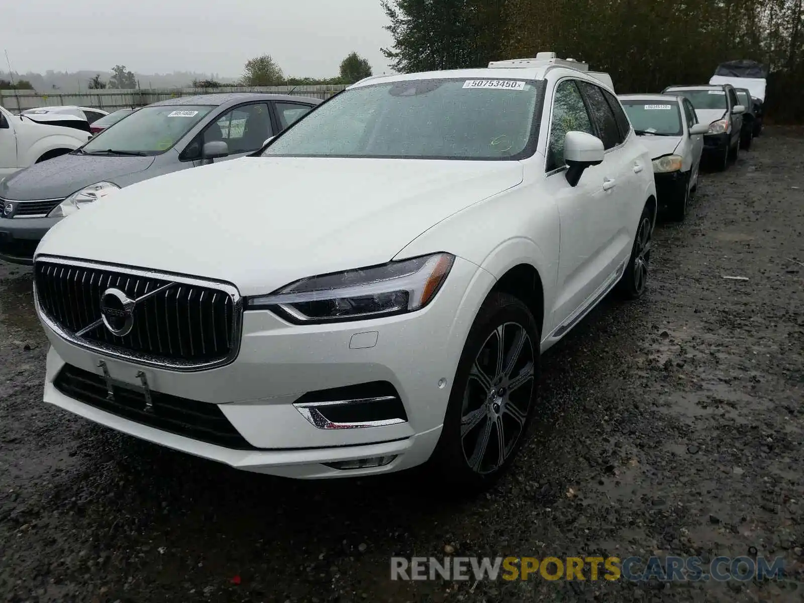 2 Фотография поврежденного автомобиля LYV102RL6KB246151 VOLVO XC60 T5 IN 2019