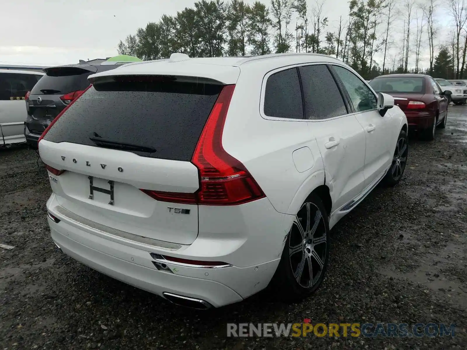 4 Photograph of a damaged car LYV102RL6KB246151 VOLVO XC60 T5 IN 2019