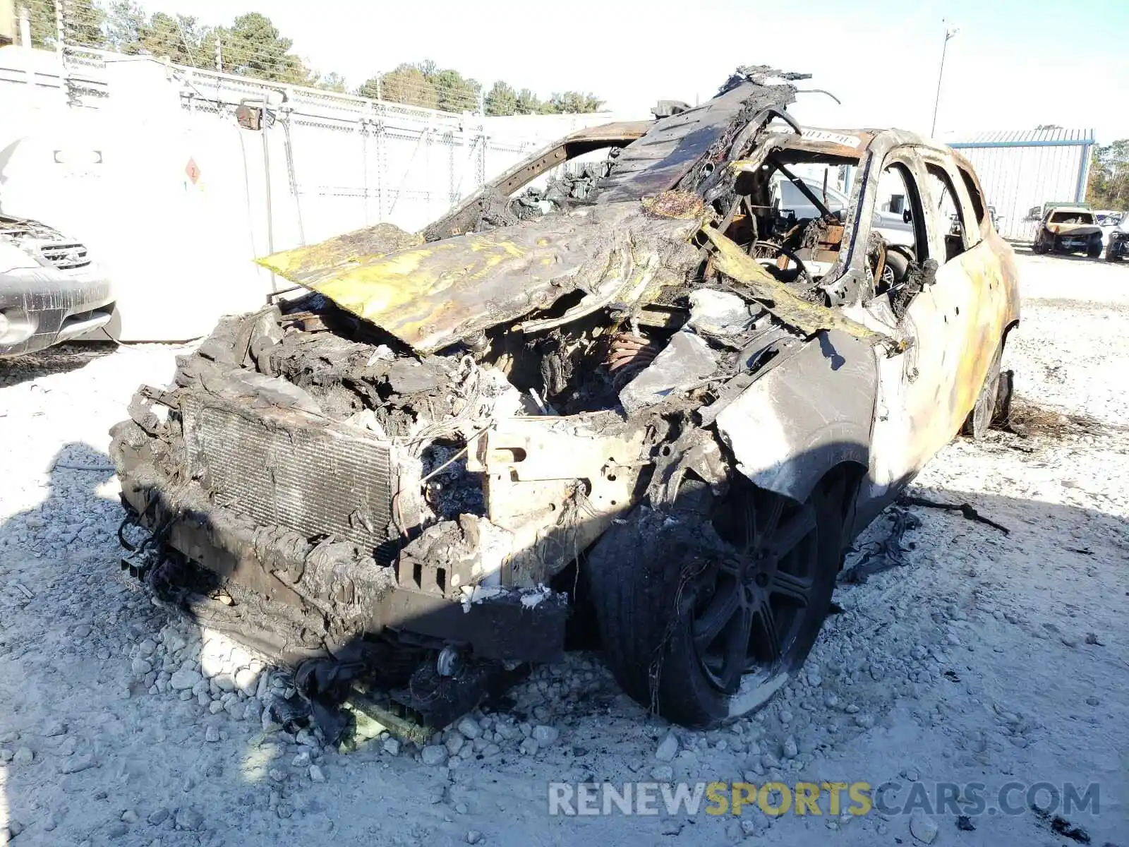 2 Photograph of a damaged car YV4102DL4L1440478 VOLVO XC60 T5 IN 2020