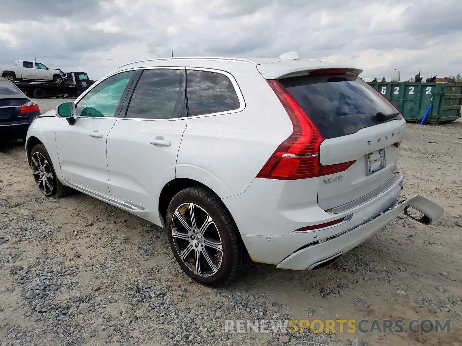 3 Photograph of a damaged car YV4102DL5L1420577 VOLVO XC60 T5 IN 2020