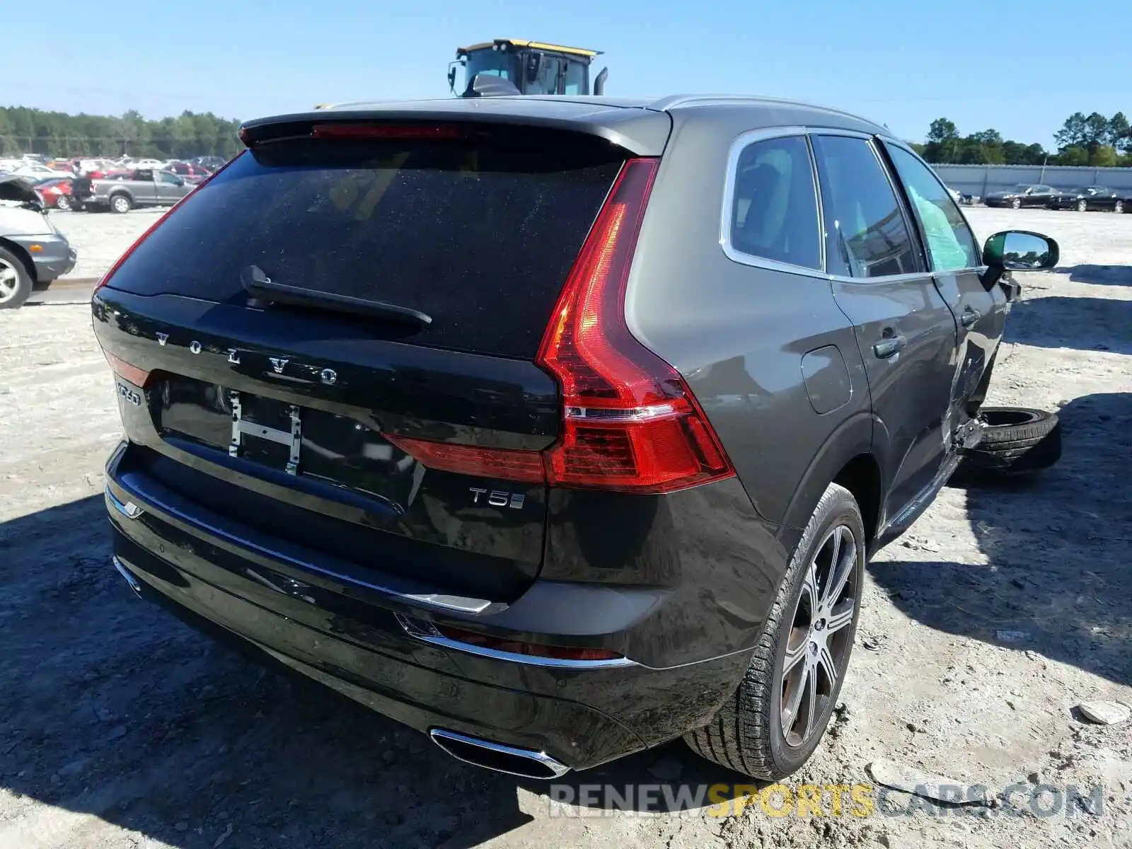 4 Фотография поврежденного автомобиля YV4102DL8L1463214 VOLVO XC60 T5 IN 2020