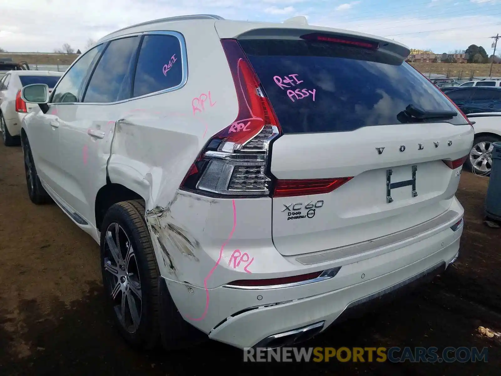 3 Photograph of a damaged car YV4102RL3L1465297 VOLVO XC60 T5 IN 2020