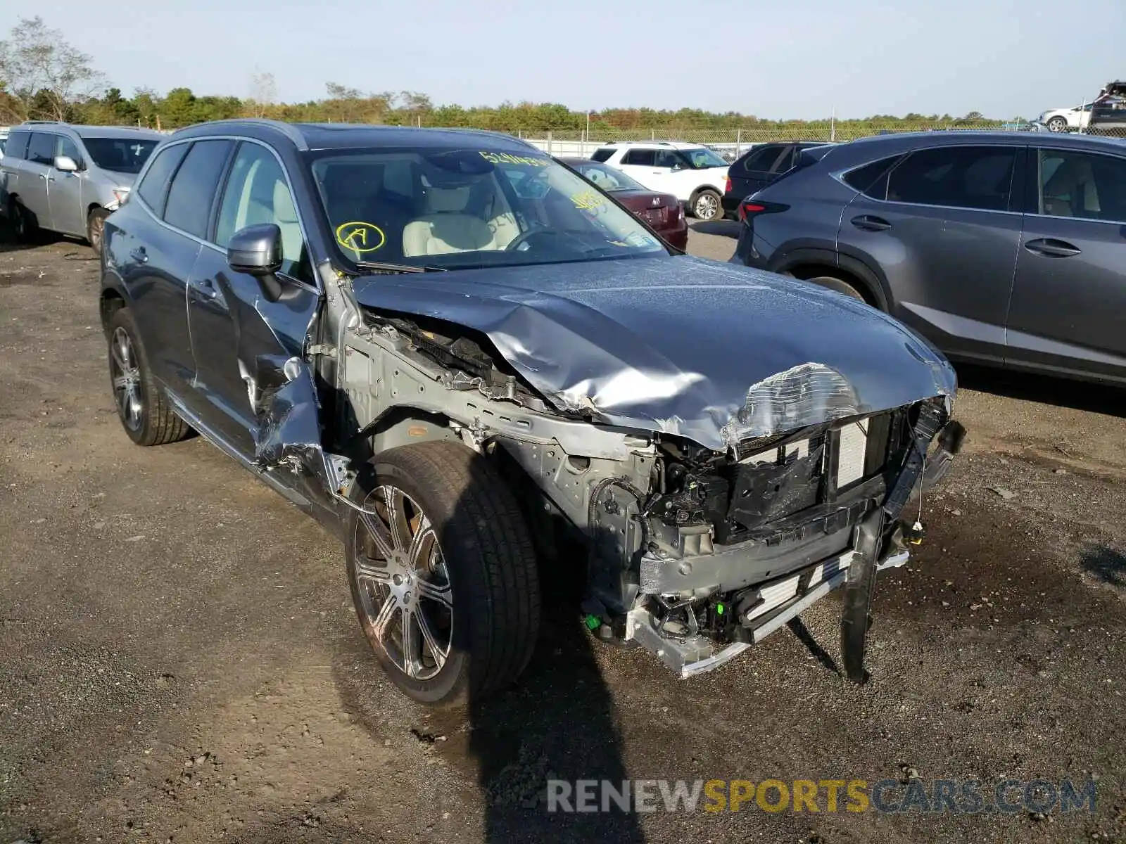 1 Photograph of a damaged car YV4102RL5L1429353 VOLVO XC60 T5 IN 2020