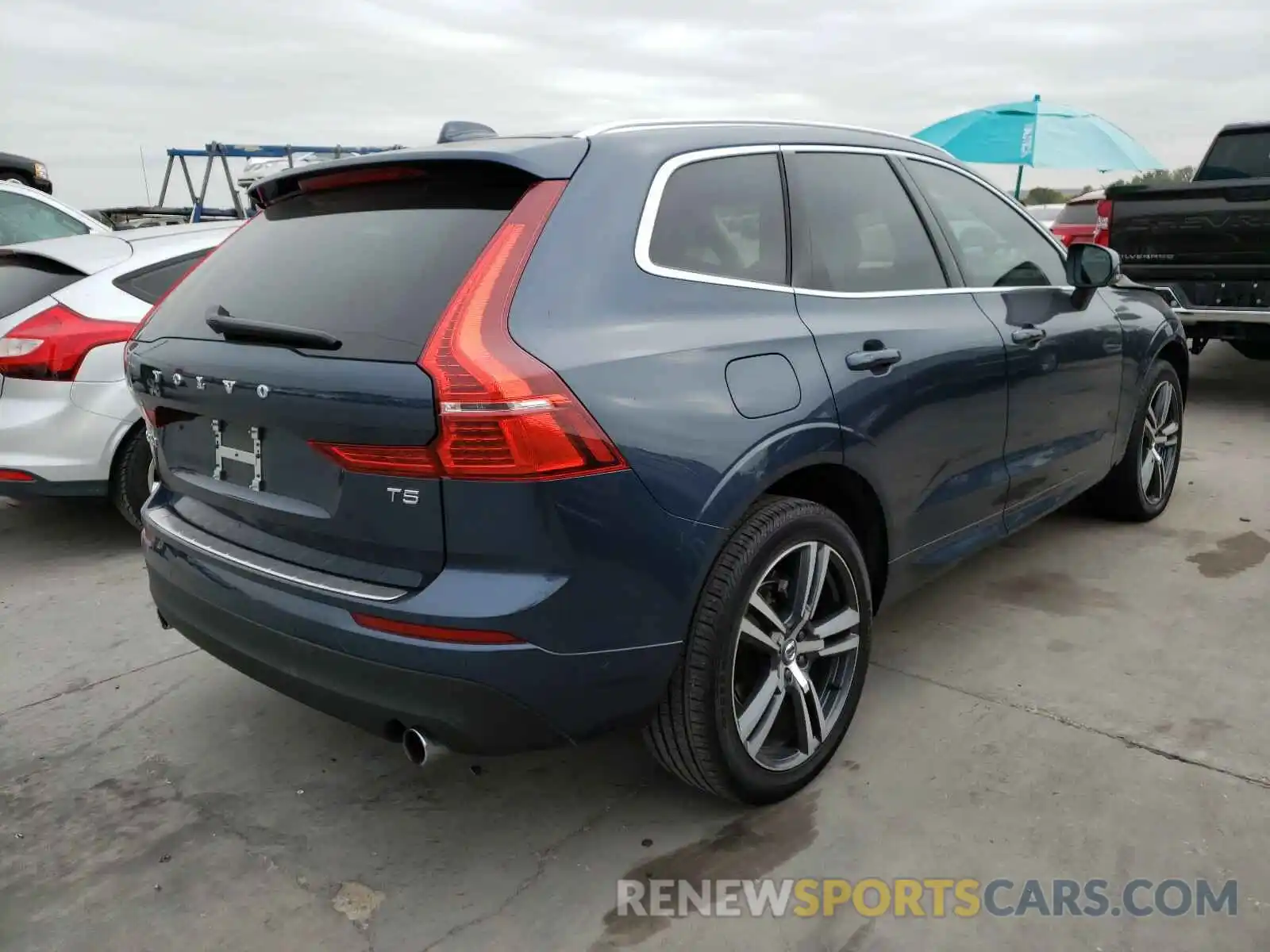 4 Фотография поврежденного автомобиля LYV102DK1KB251174 VOLVO XC60 T5 MO 2019