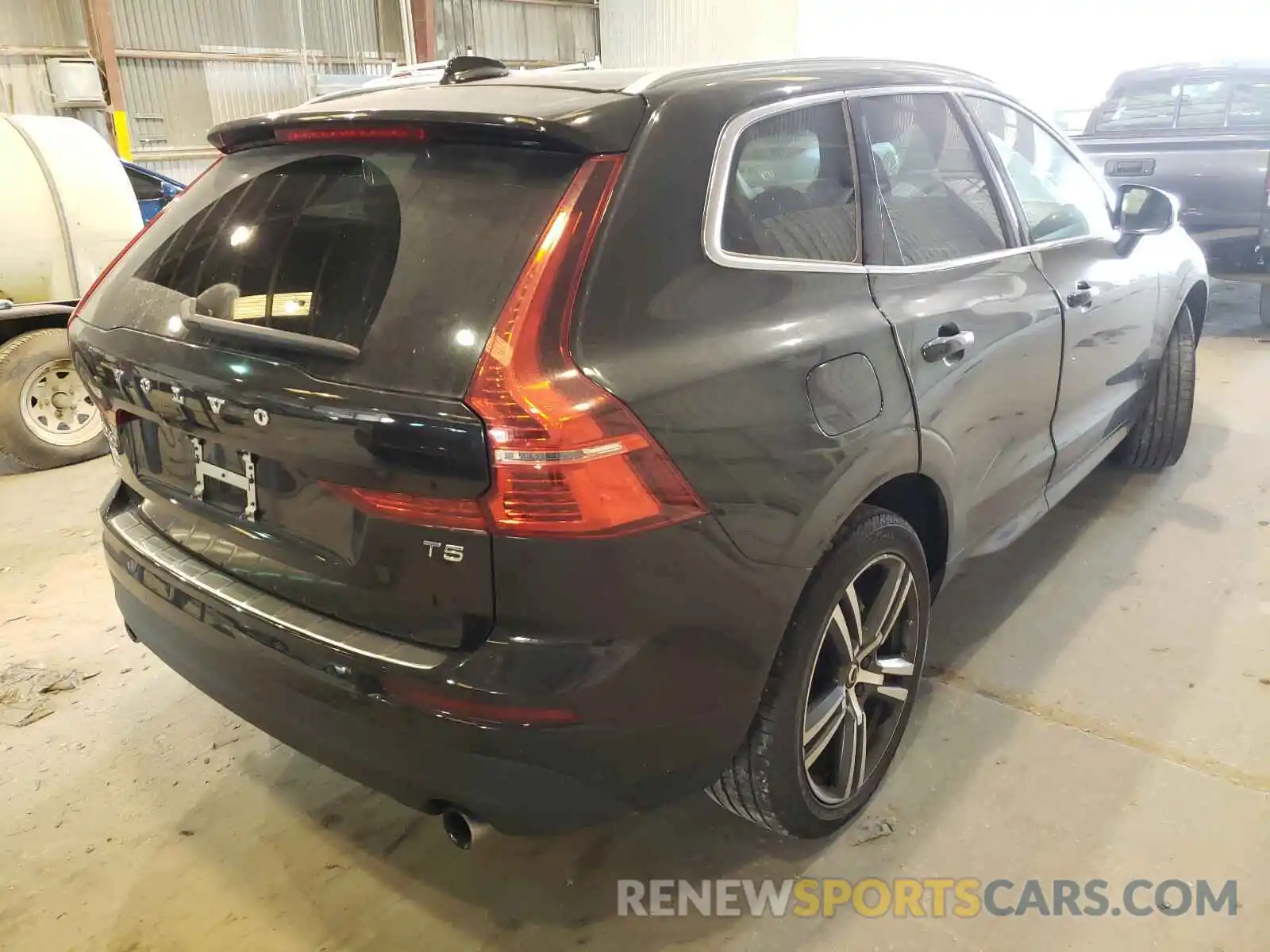 4 Photograph of a damaged car LYV102DK3KB220587 VOLVO XC60 T5 MO 2019