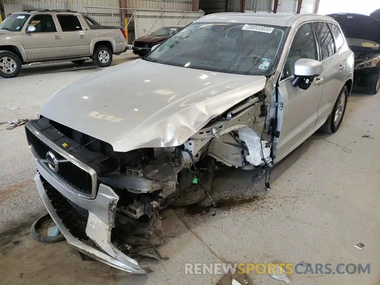 2 Photograph of a damaged car LYV102DK4KB288915 VOLVO XC60 T5 MO 2019