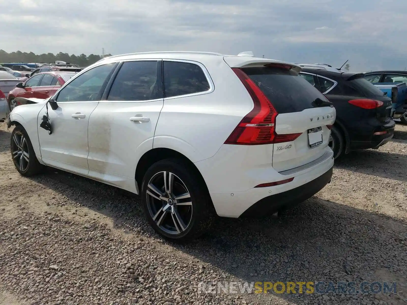 3 Photograph of a damaged car LYV102DK5KB204925 VOLVO XC60 T5 MO 2019