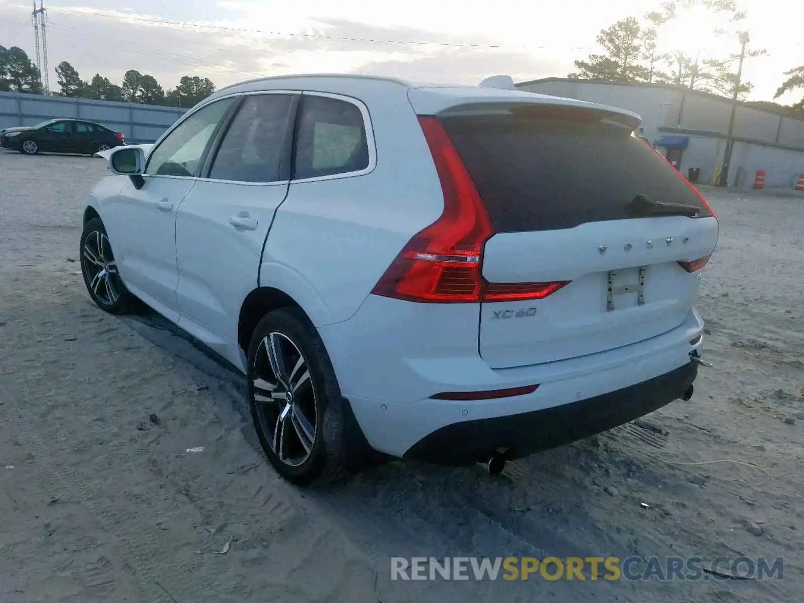 3 Photograph of a damaged car LYV102DK7KB176125 VOLVO XC60 T5 MO 2019