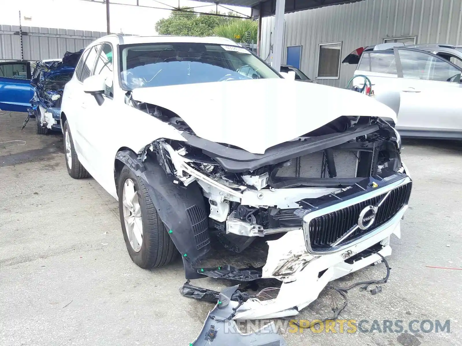 1 Photograph of a damaged car LYV102DK7KB224707 VOLVO XC60 T5 MO 2019