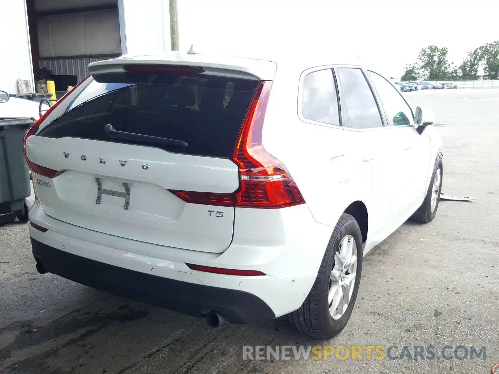 4 Photograph of a damaged car LYV102DK7KB224707 VOLVO XC60 T5 MO 2019