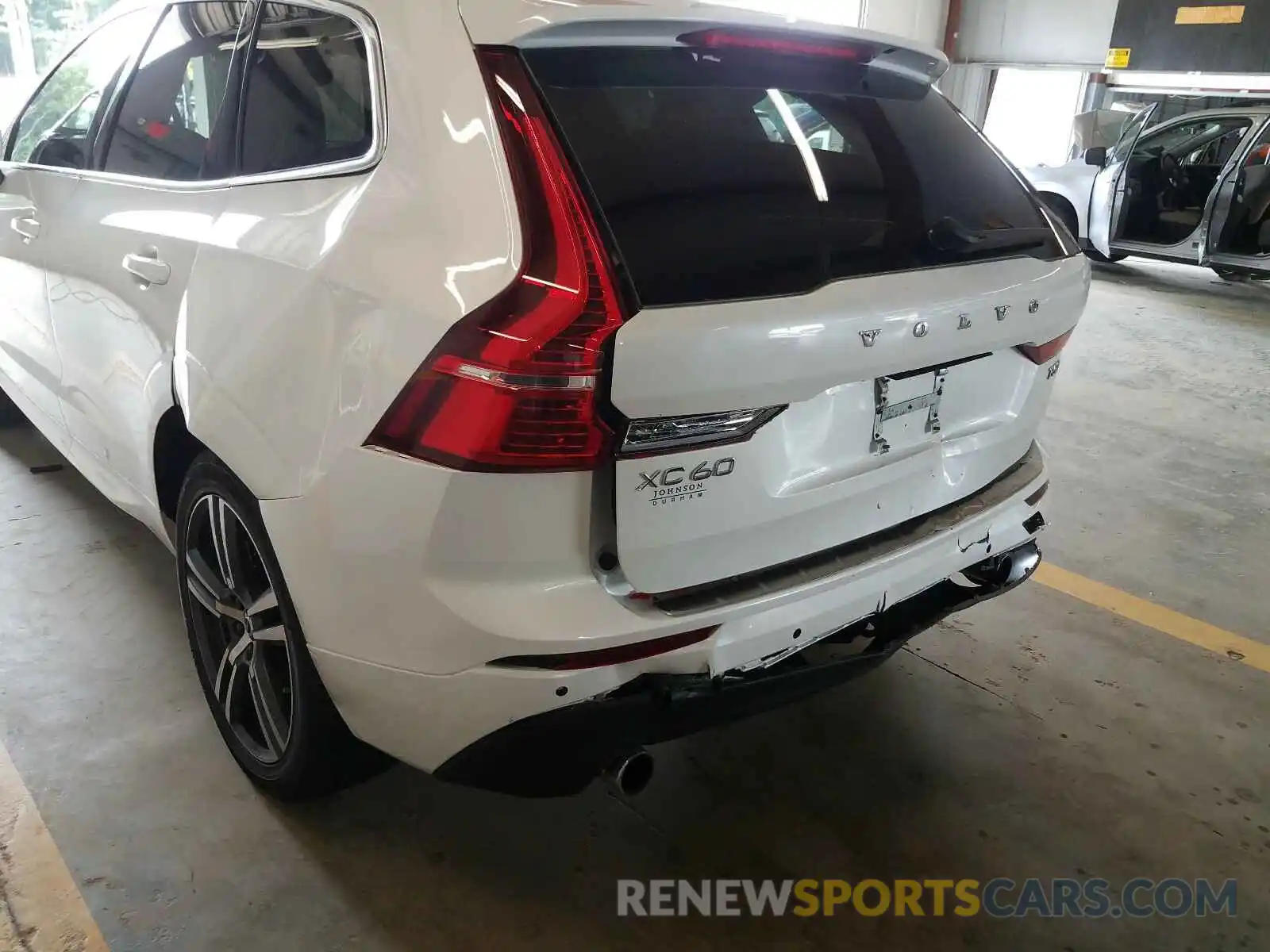 9 Photograph of a damaged car YV4102RK1L1411777 VOLVO XC60 T5 MO 2020