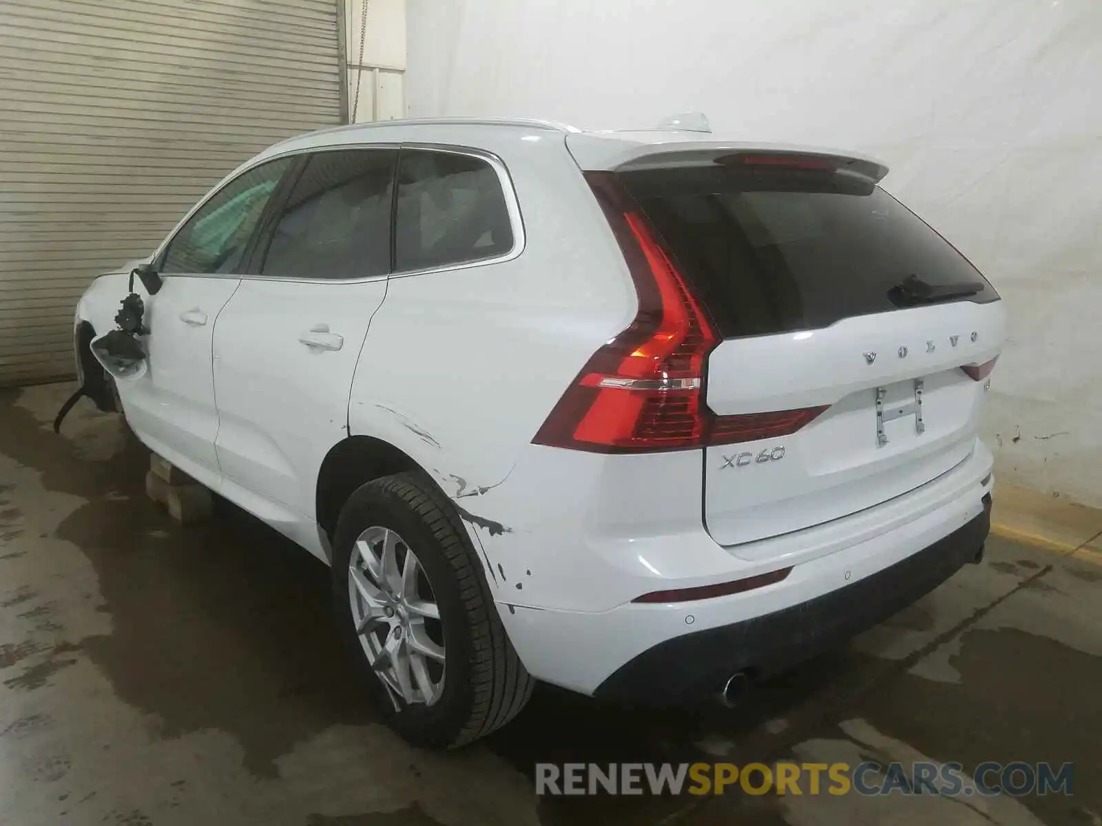 3 Photograph of a damaged car YV4102RK3L1433201 VOLVO XC60 T5 MO 2020