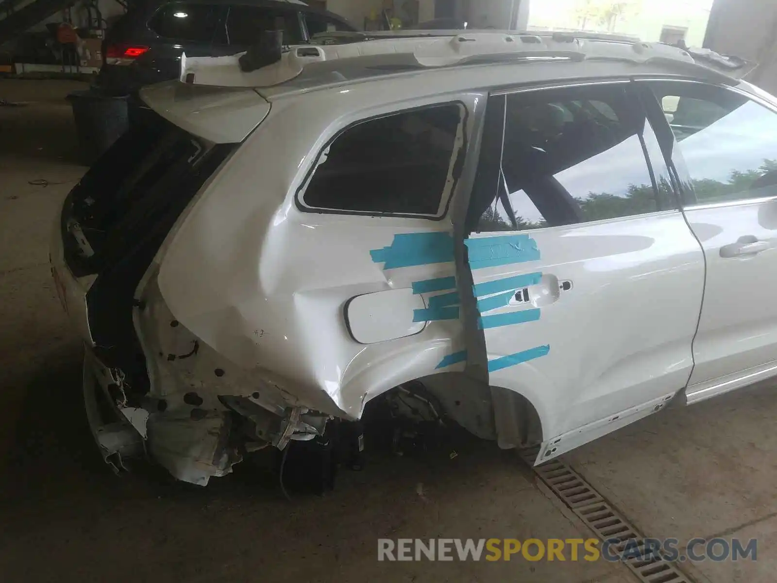 9 Photograph of a damaged car YV4A22RL7K1351943 VOLVO XC60 T6 IN 2019