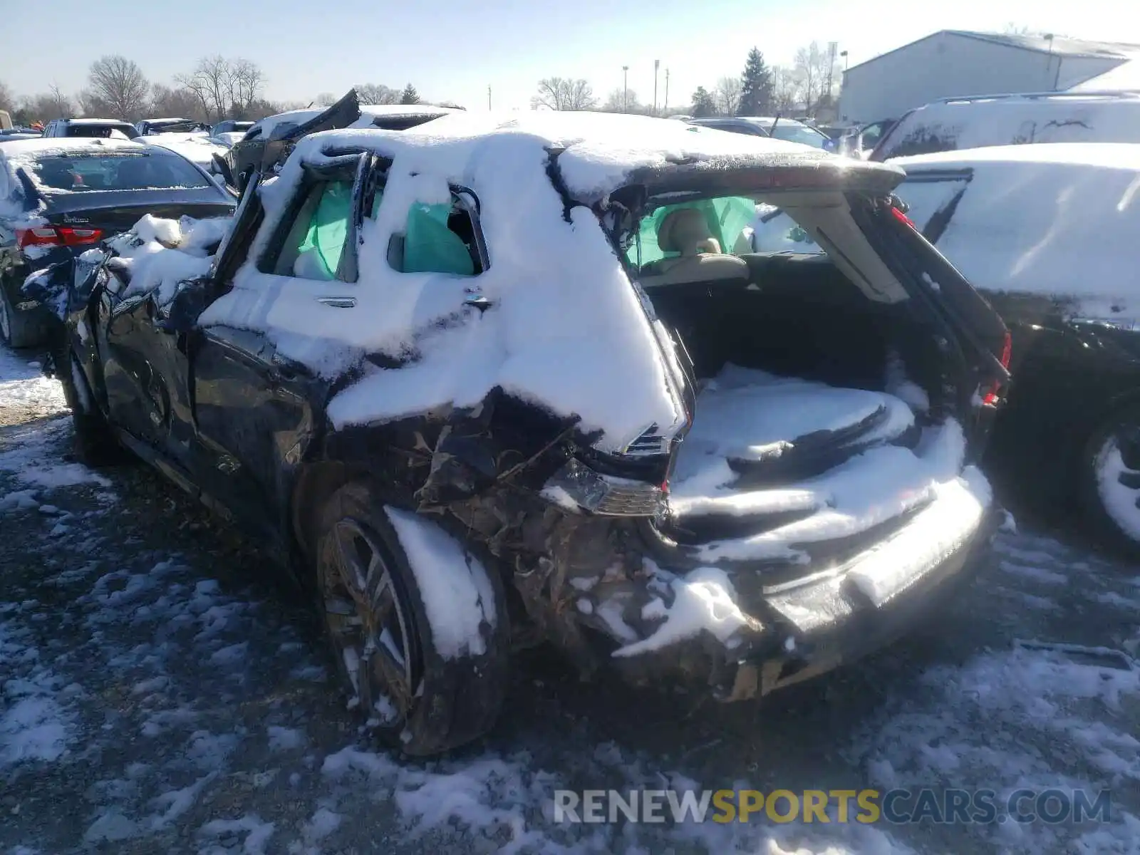 3 Фотография поврежденного автомобиля LYVA22RK7KB229764 VOLVO XC60 T6 MO 2019