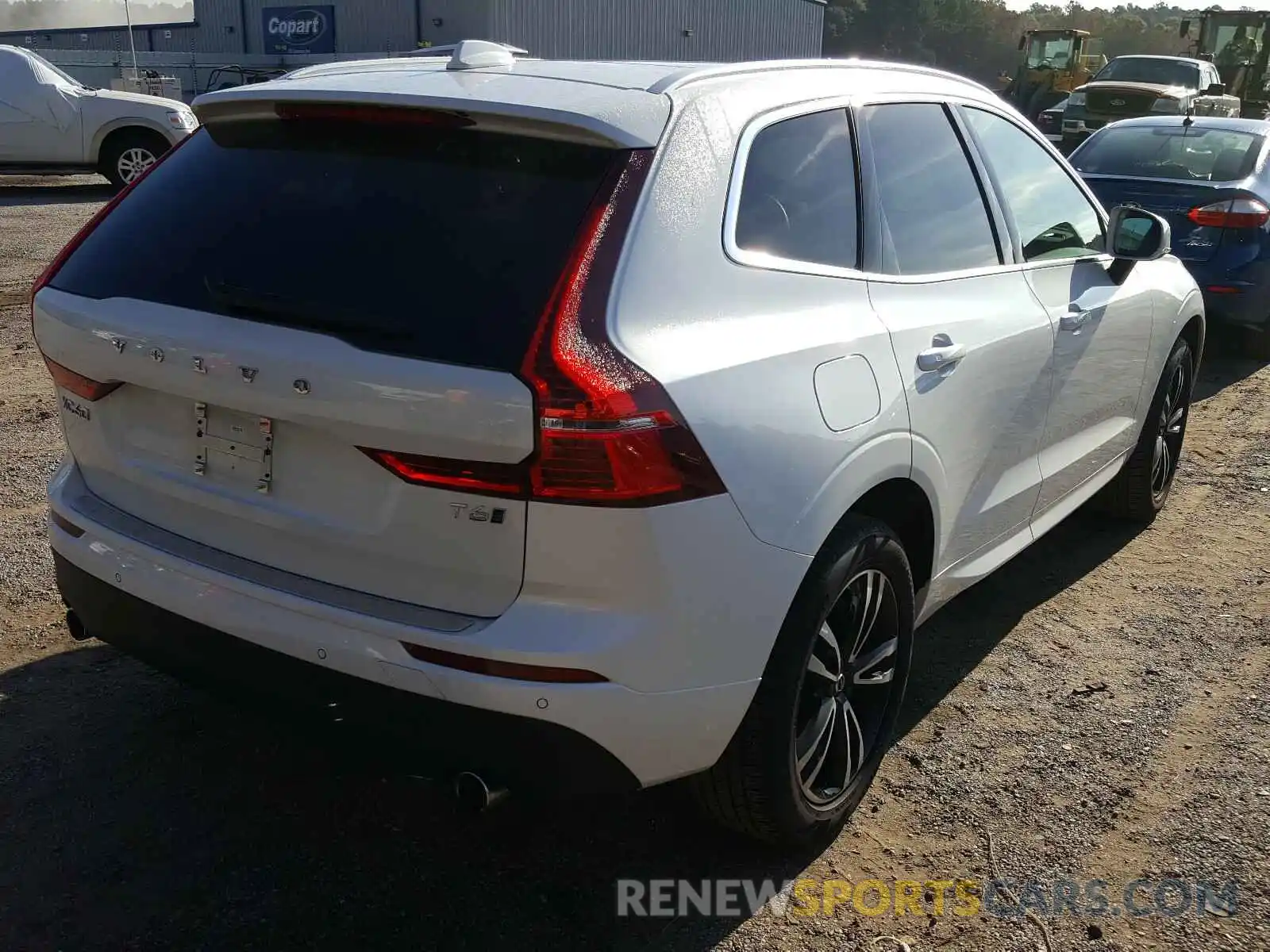 4 Photograph of a damaged car YV4A22RK5L1516882 VOLVO XC60 T6 MO 2020