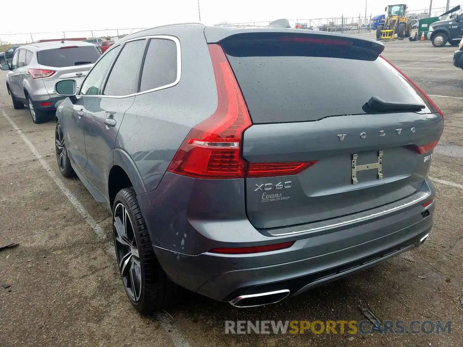 3 Фотография поврежденного автомобиля LYVA22RM5KB302227 VOLVO XC60 T6 R- 2019