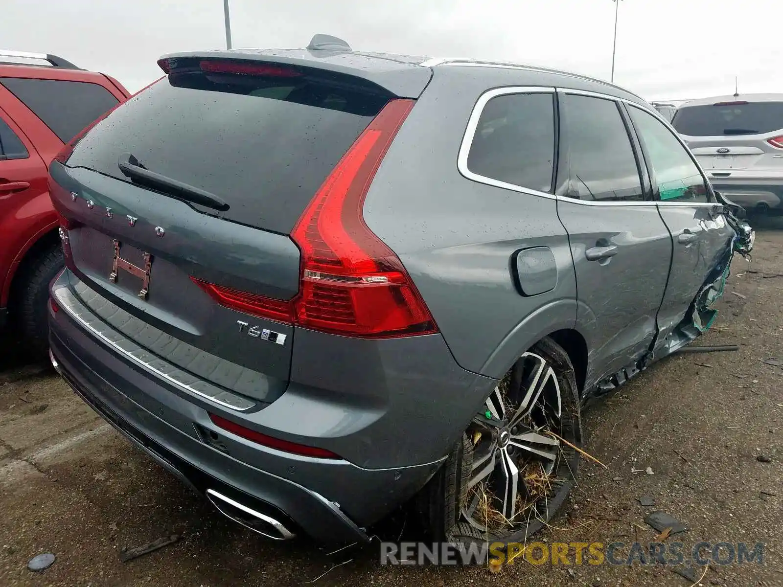 4 Фотография поврежденного автомобиля LYVA22RM5KB302227 VOLVO XC60 T6 R- 2019