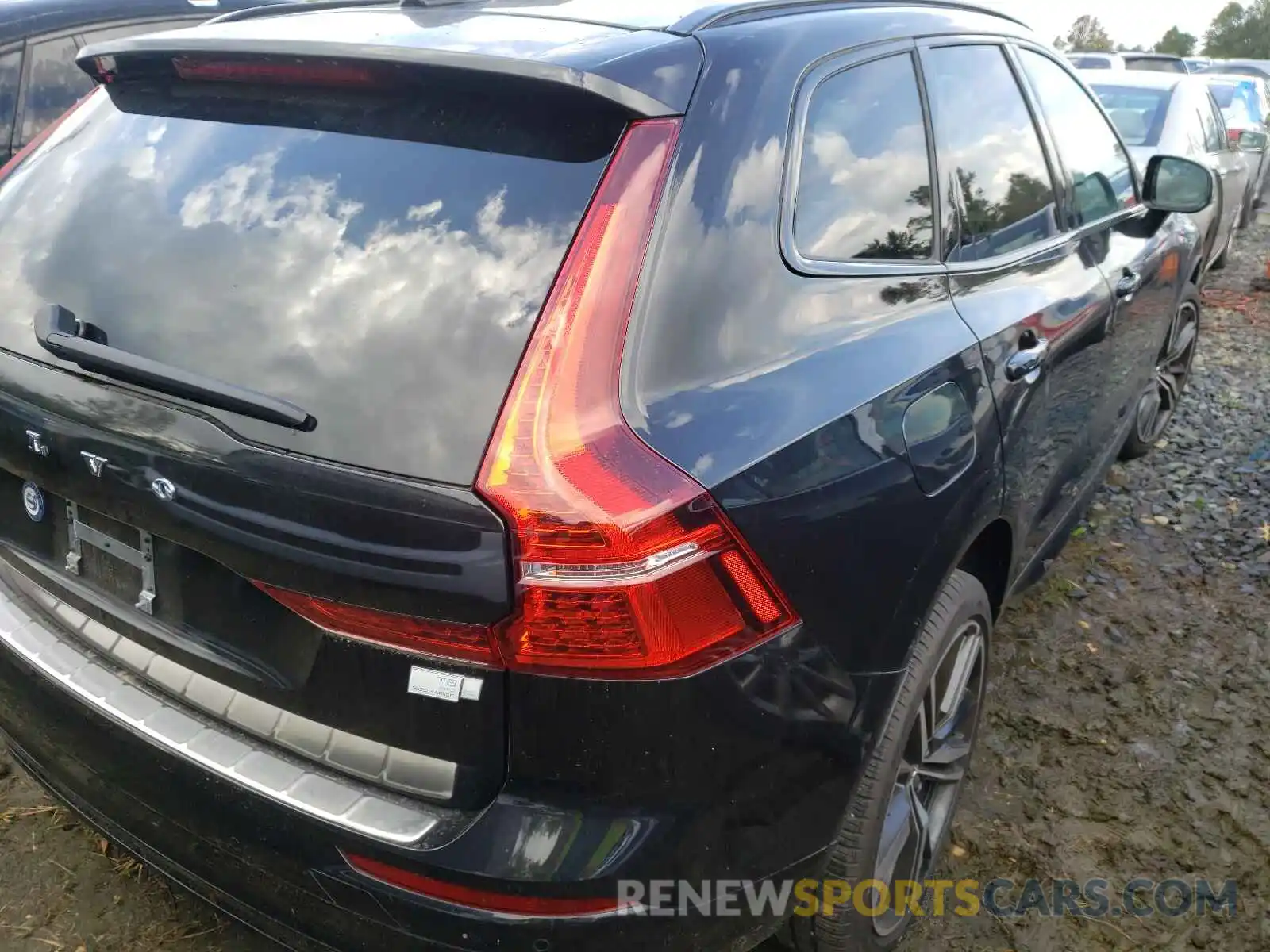 4 Photograph of a damaged car YV4BR0DM9M1695491 VOLVO XC60 T8 RE 2021