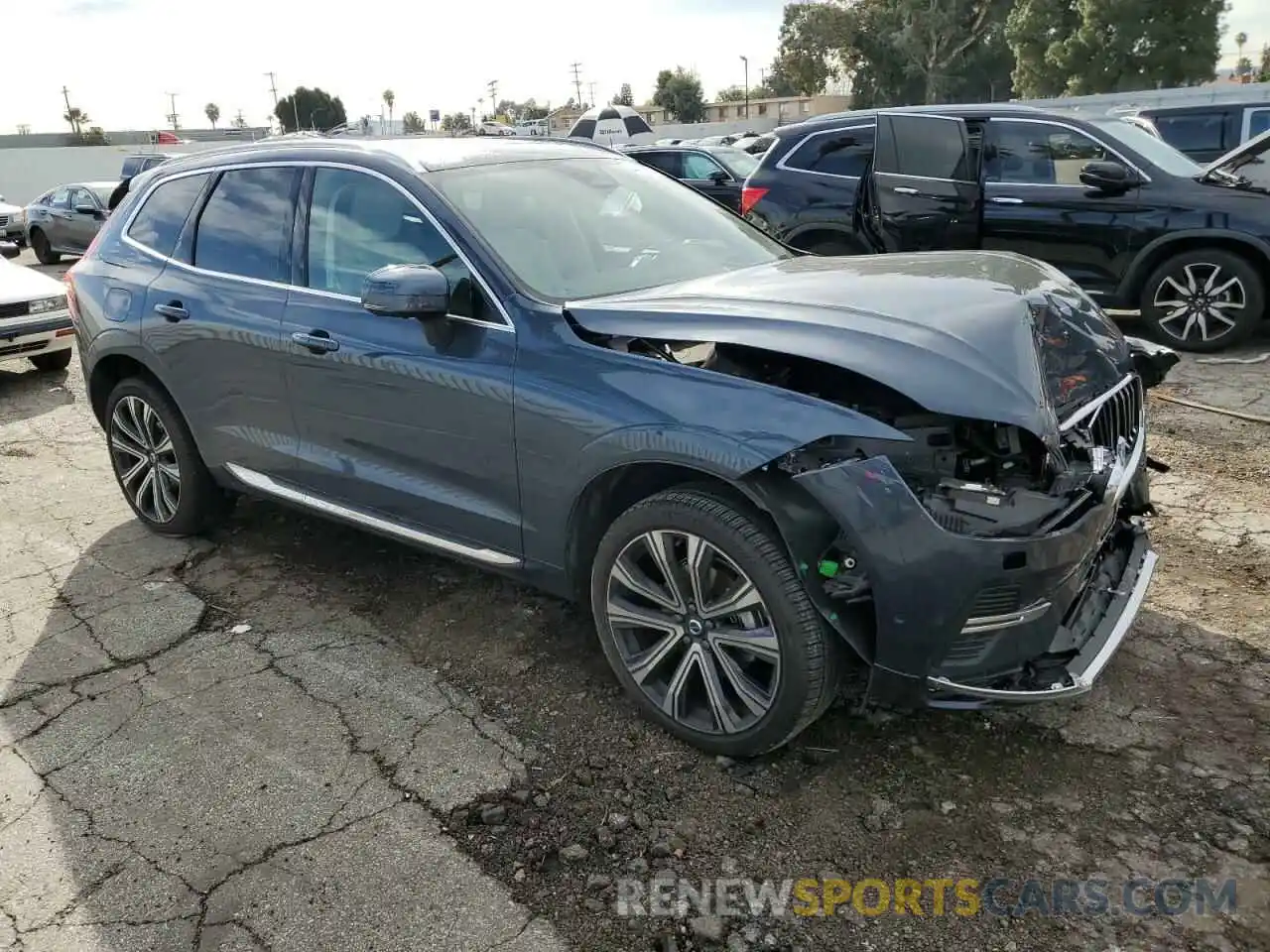 4 Photograph of a damaged car YV4L12DA1P1273801 VOLVO XC60 ULTIM 2023