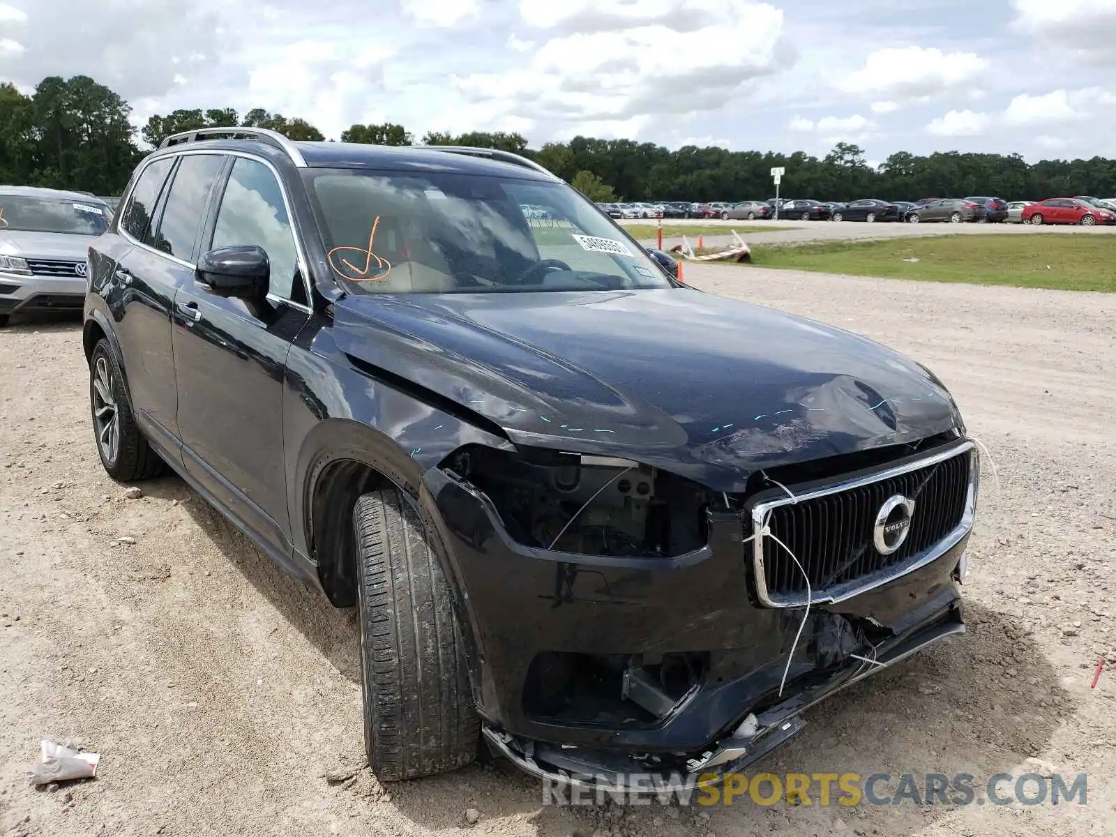 1 Photograph of a damaged car YV4102CK1K1504581 VOLVO XC90 2019