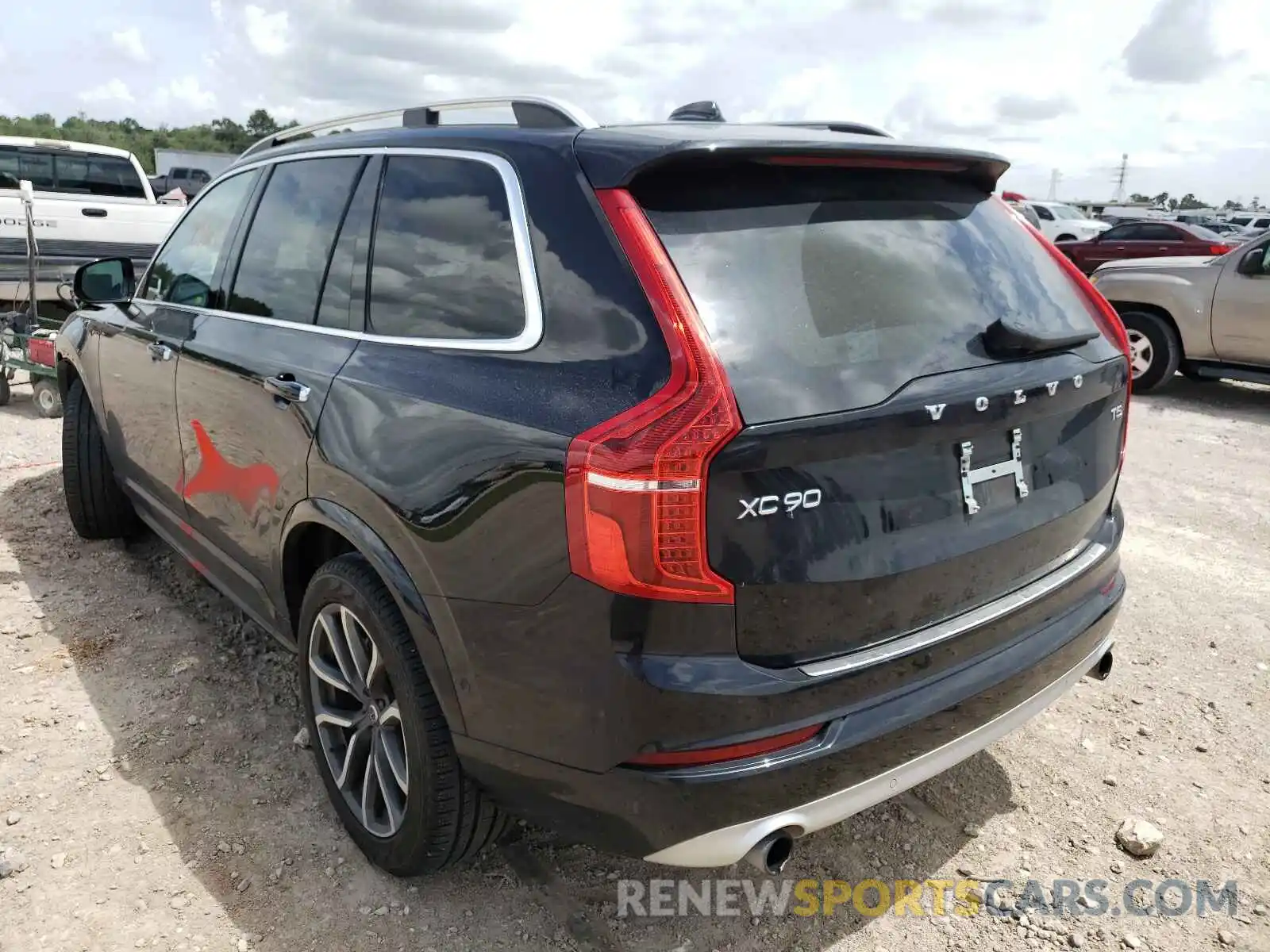 3 Photograph of a damaged car YV4102CK1K1504581 VOLVO XC90 2019