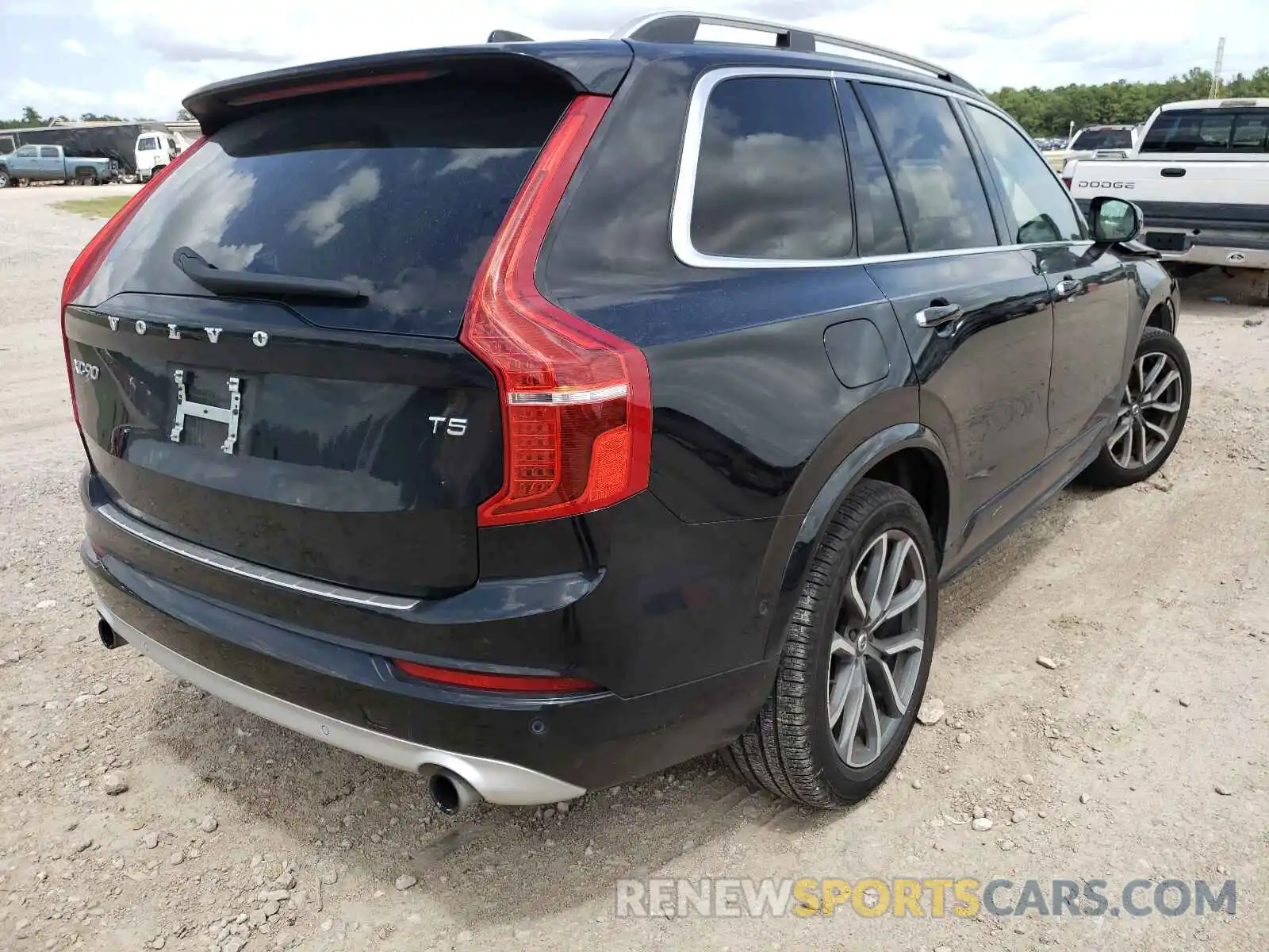 4 Photograph of a damaged car YV4102CK1K1504581 VOLVO XC90 2019