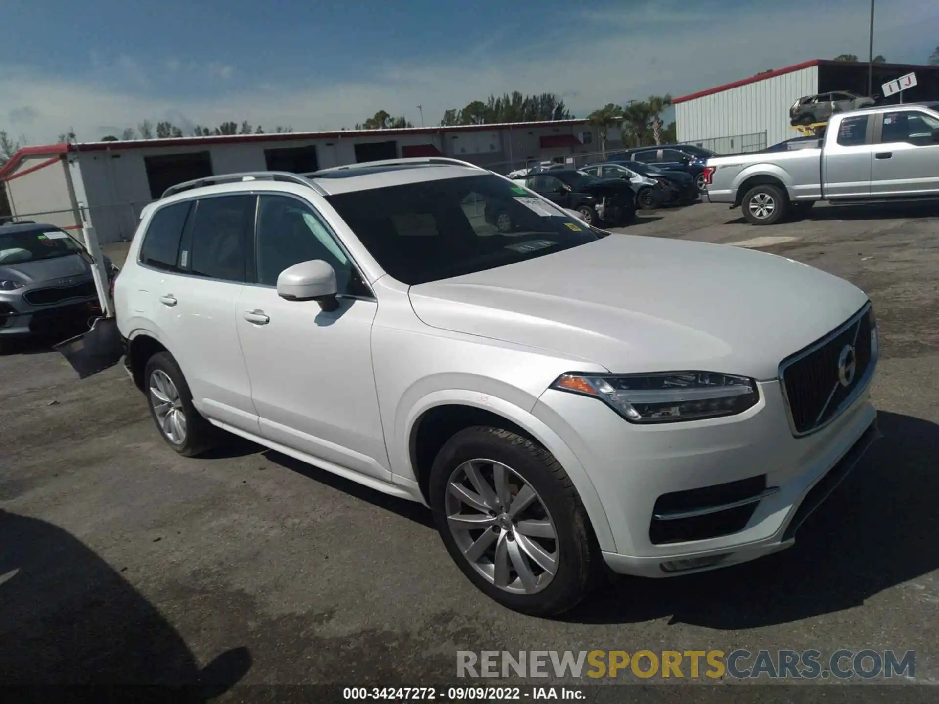 1 Фотография поврежденного автомобиля YV4102CK2K1433567 VOLVO XC90 2019