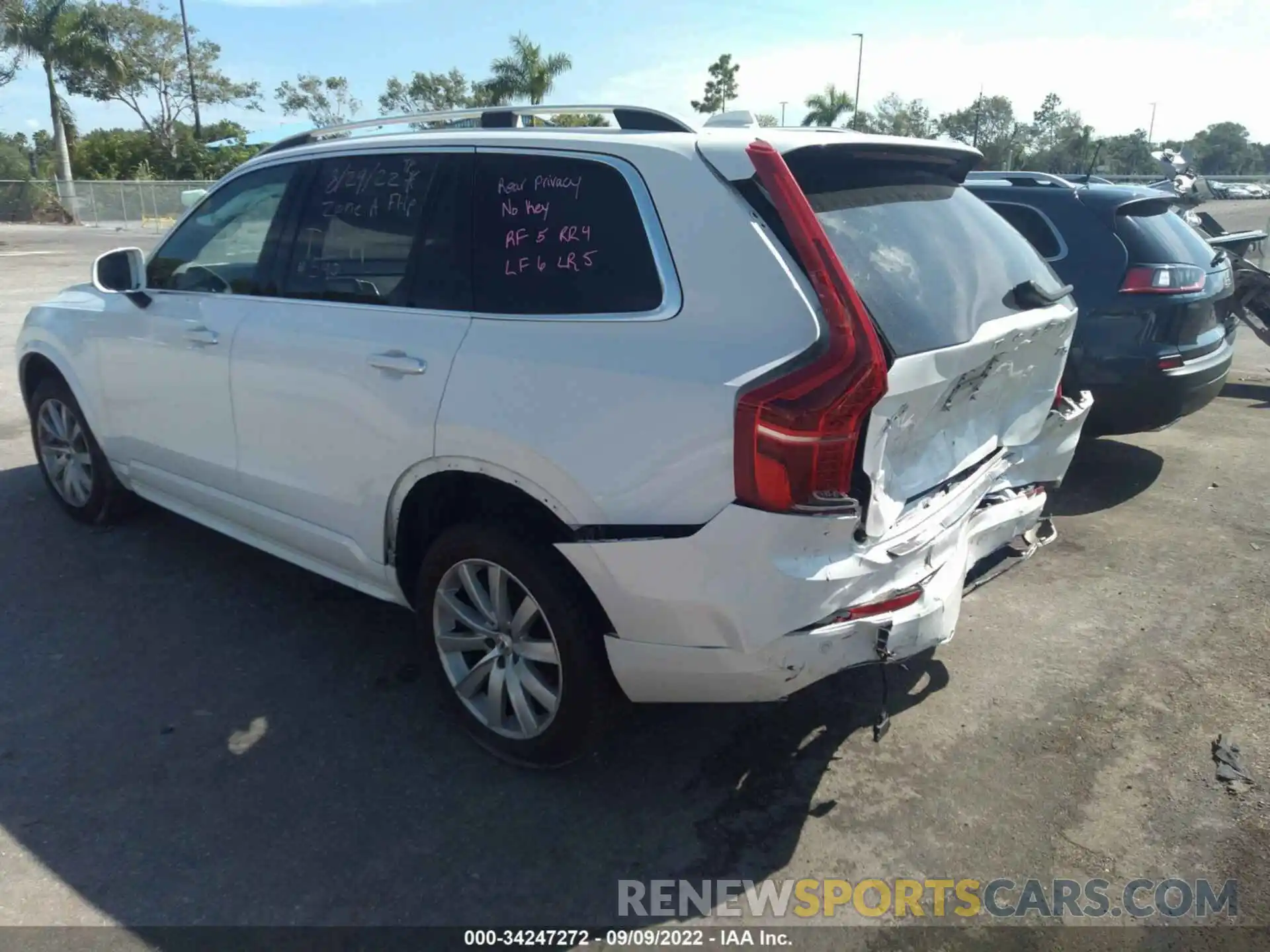 3 Фотография поврежденного автомобиля YV4102CK2K1433567 VOLVO XC90 2019