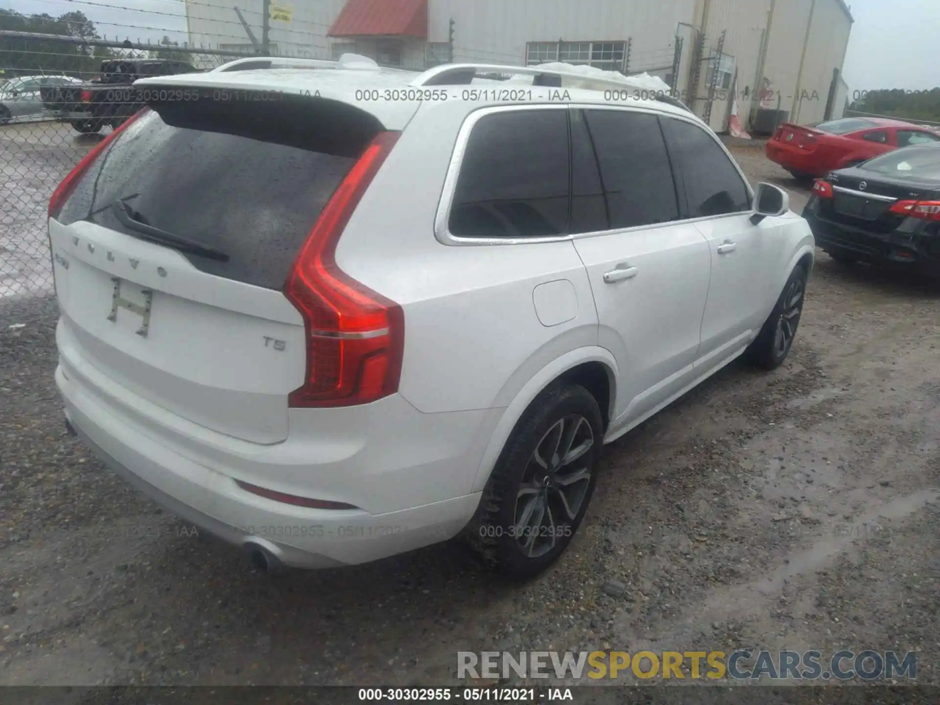 4 Photograph of a damaged car YV4102CK4K1447731 VOLVO XC90 2019